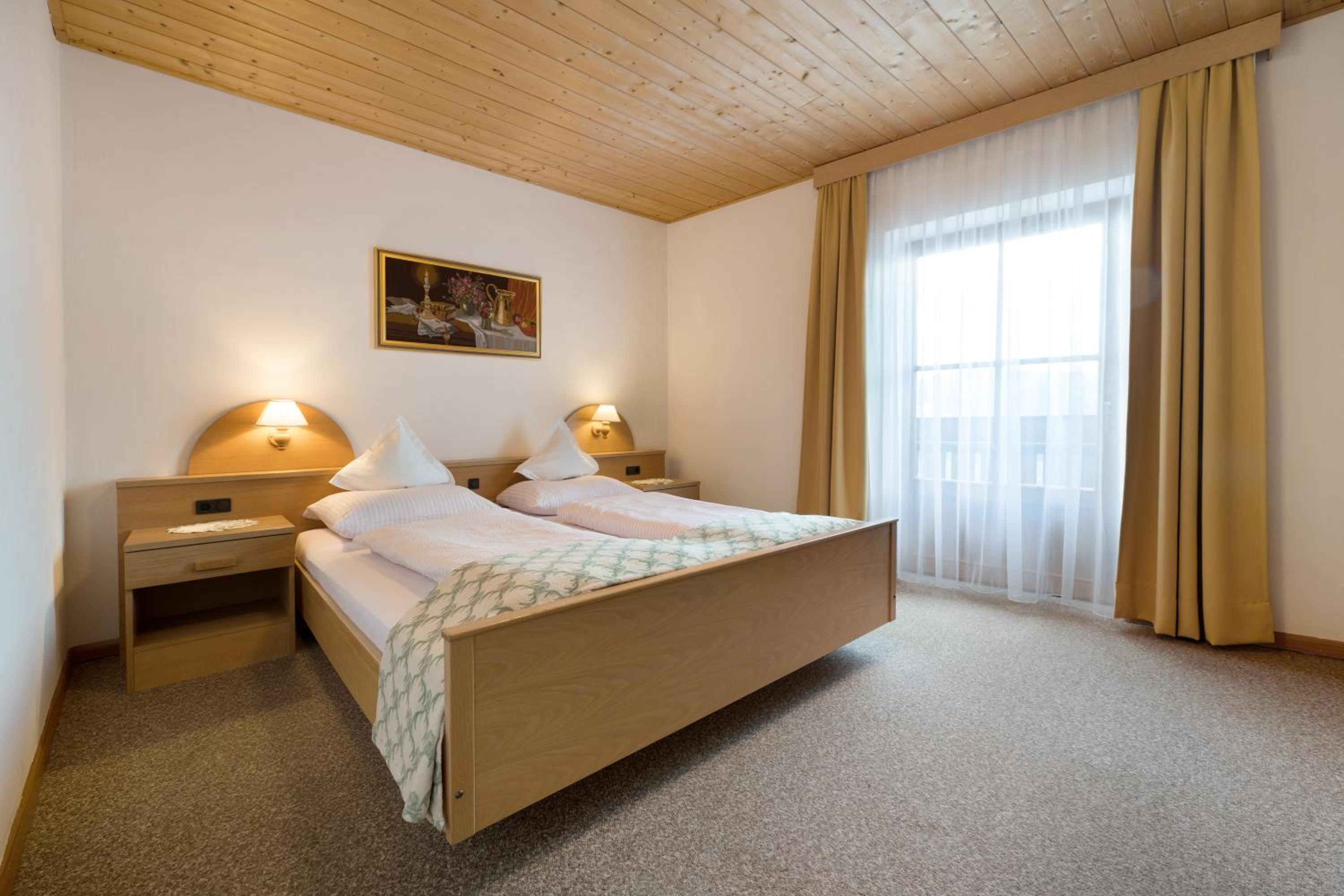 Two-Bedroom Deluxe Apartment with Garden View