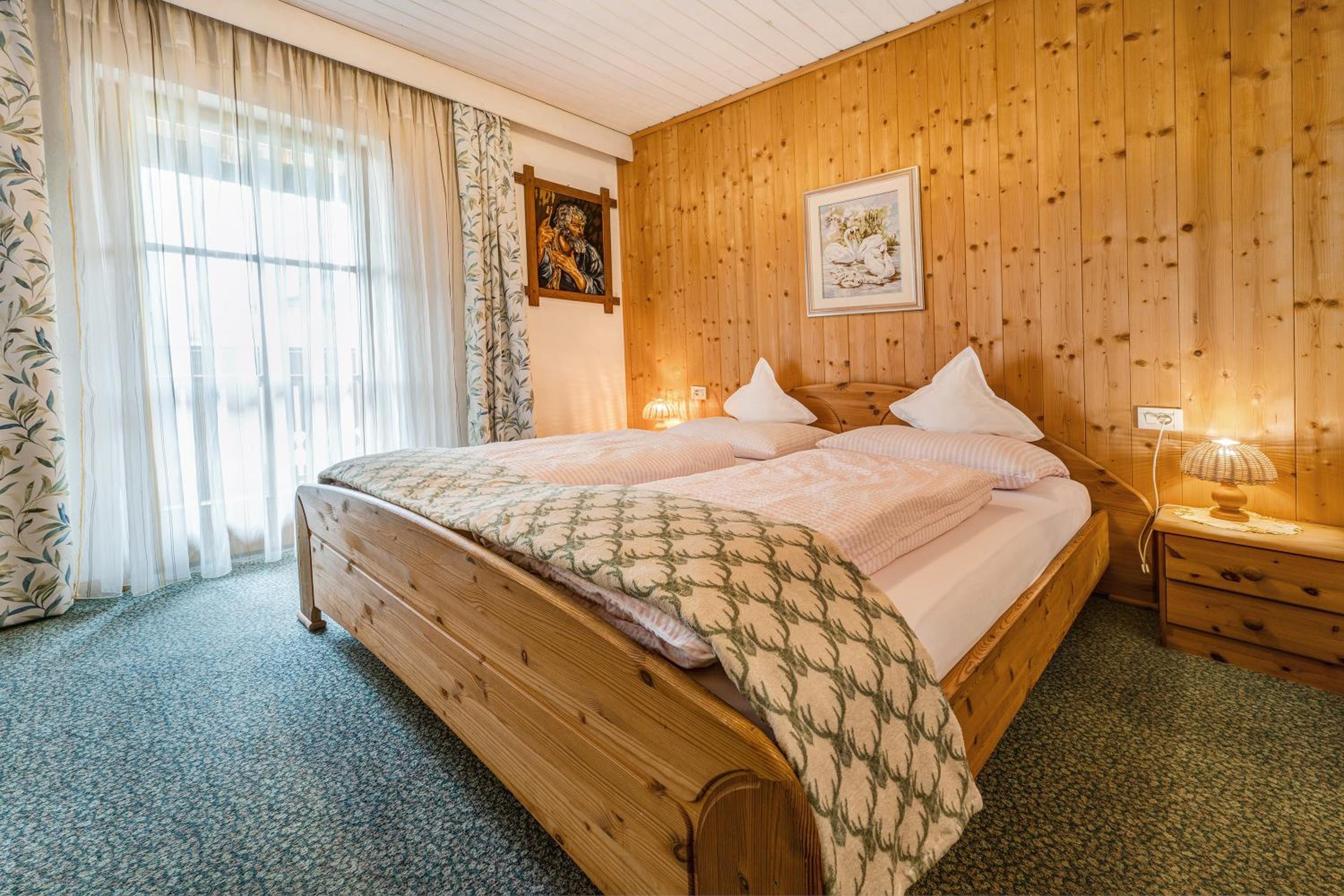 Two-Bedroom Deluxe Apartment with Garden View