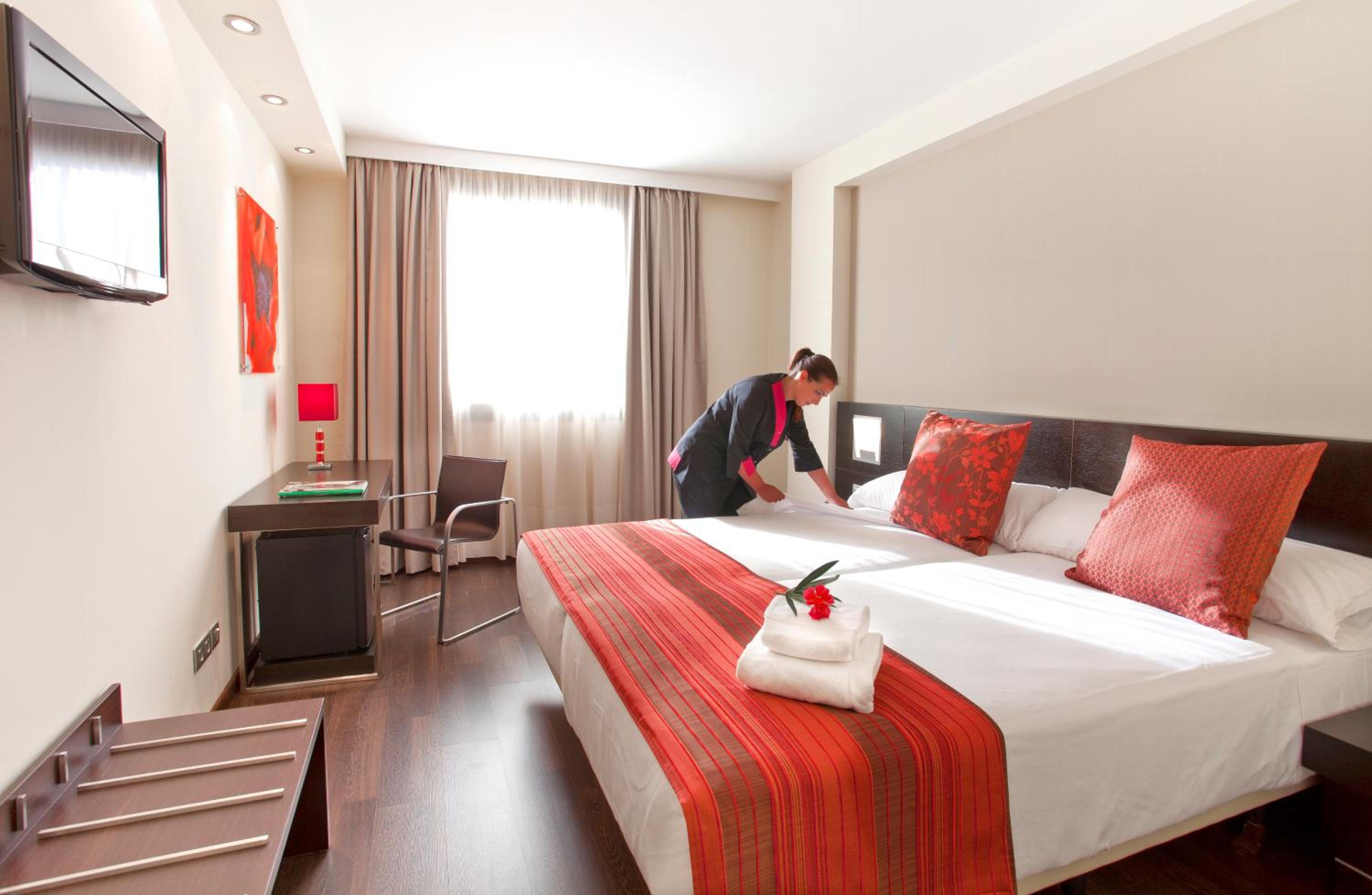 Twin Room - Photo 3