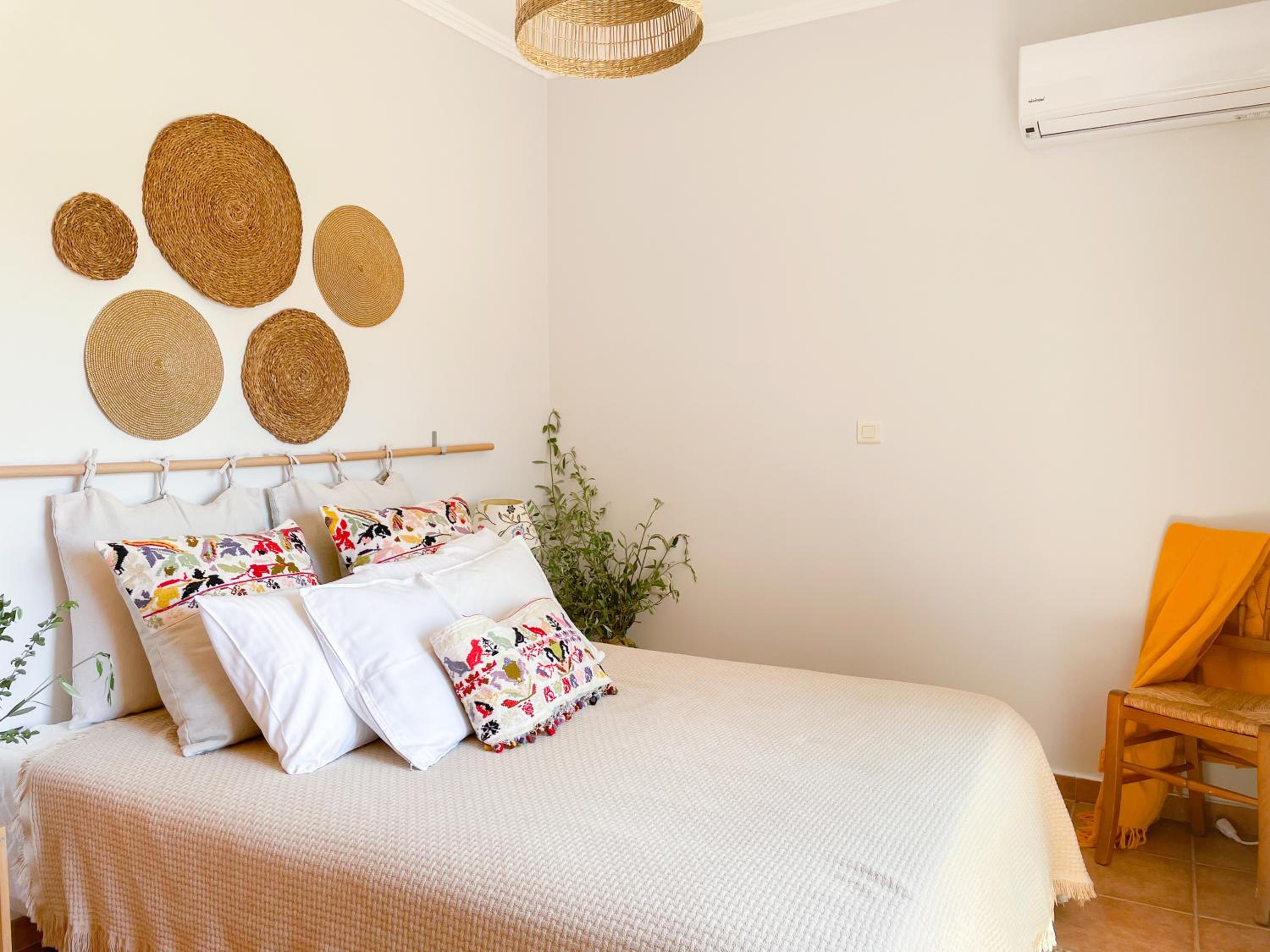 Two-Bedroom House - Photo 12