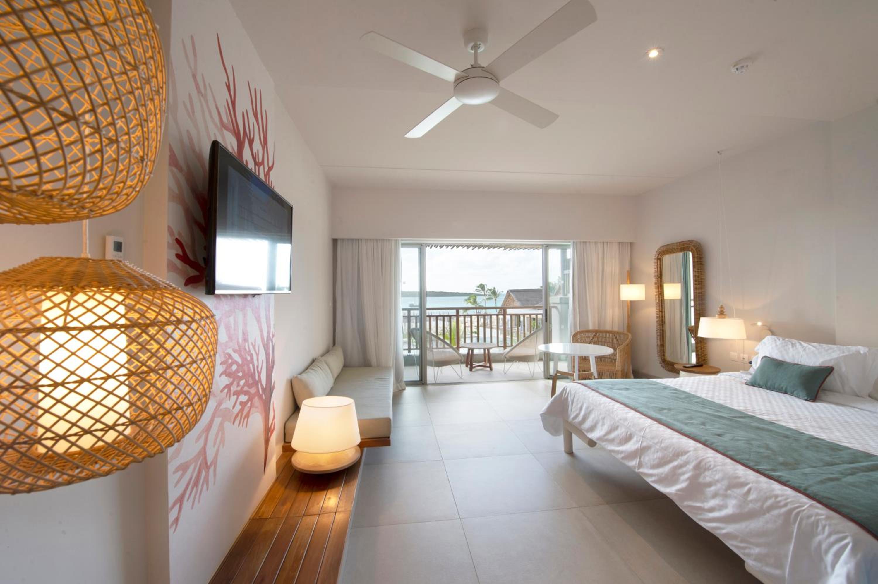Superior Room with Sea View - Photo 3