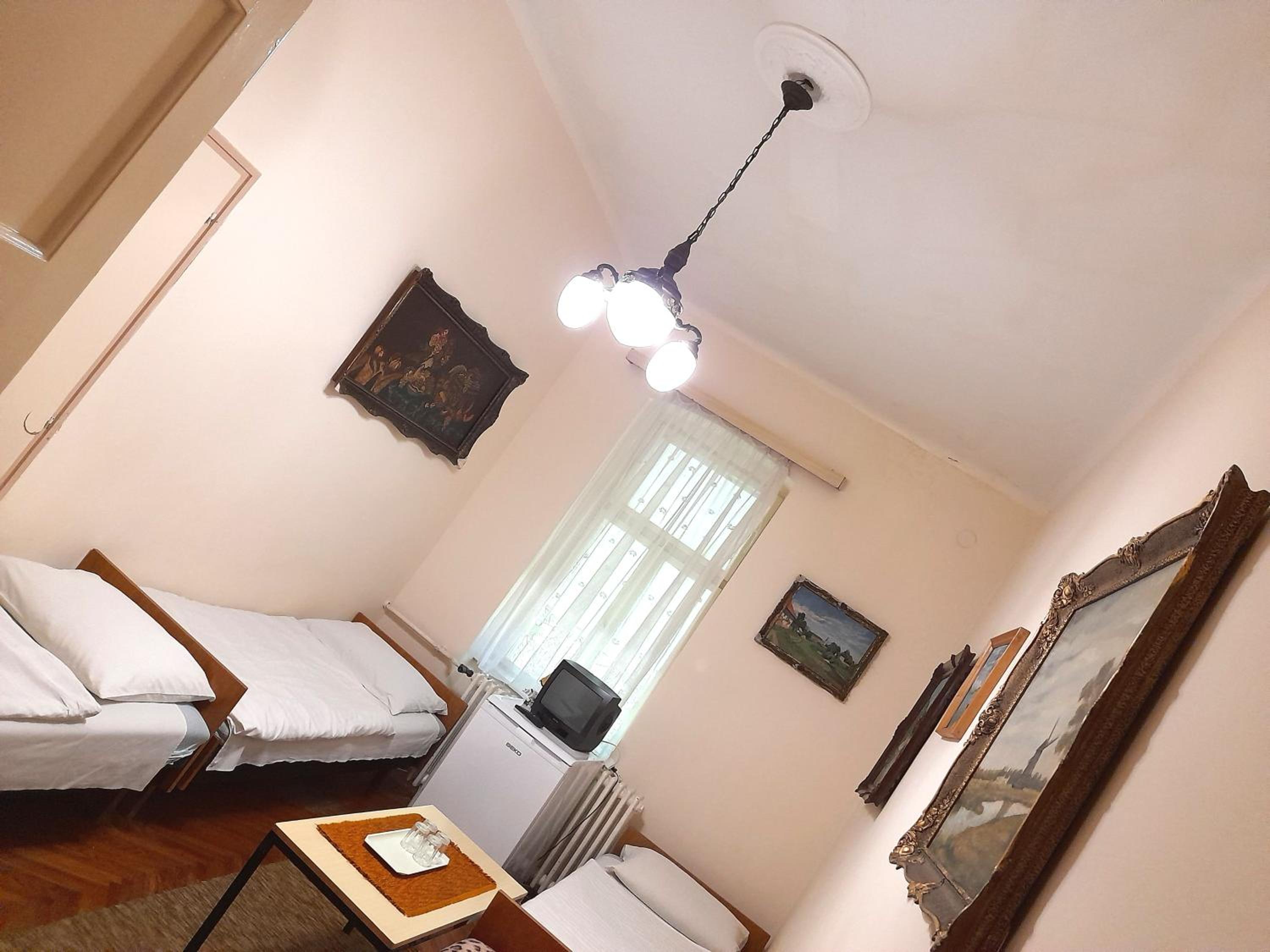 Quadruple Room with Private External Bathroom photo 1