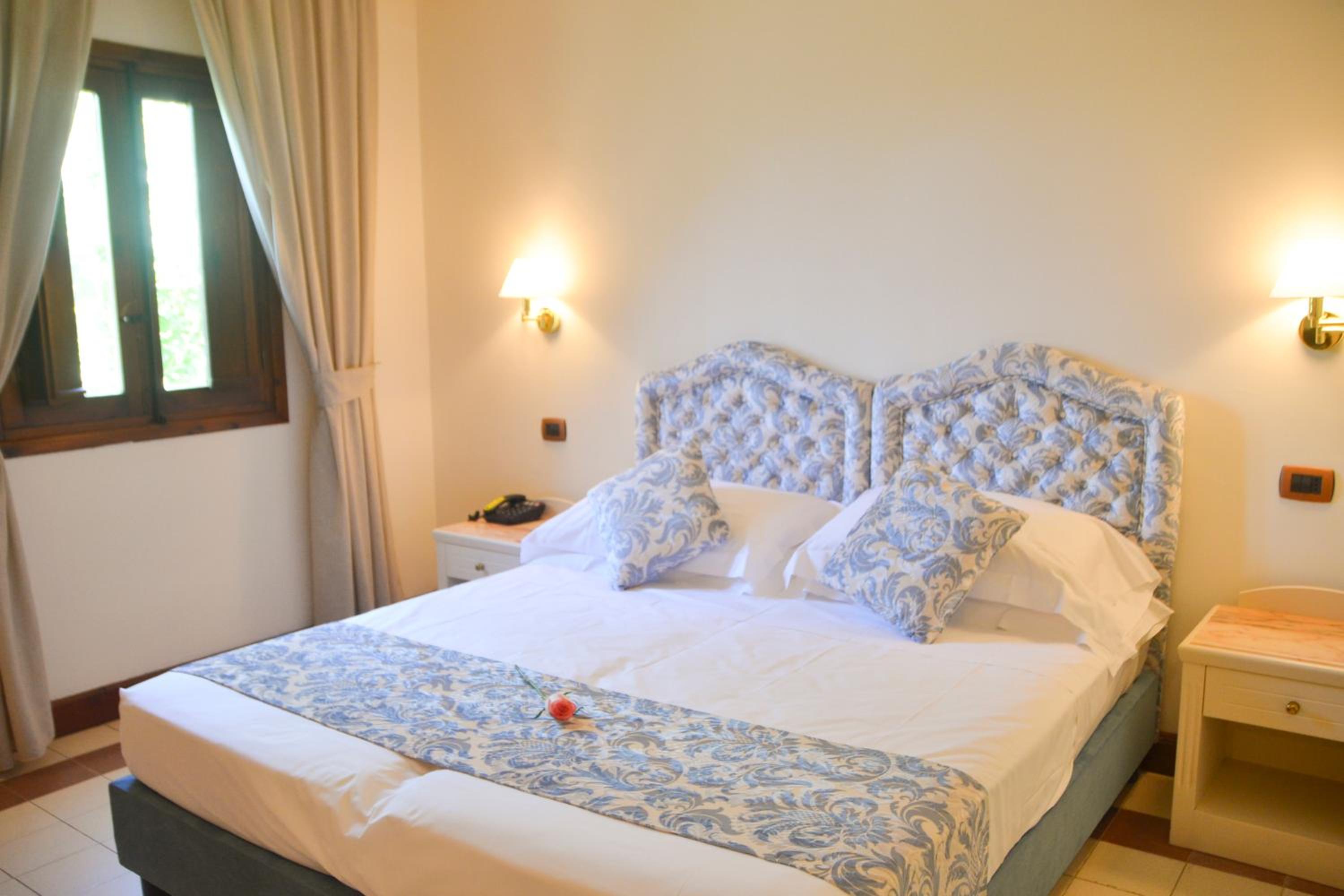 Superior Double or Twin Room - Photo 4