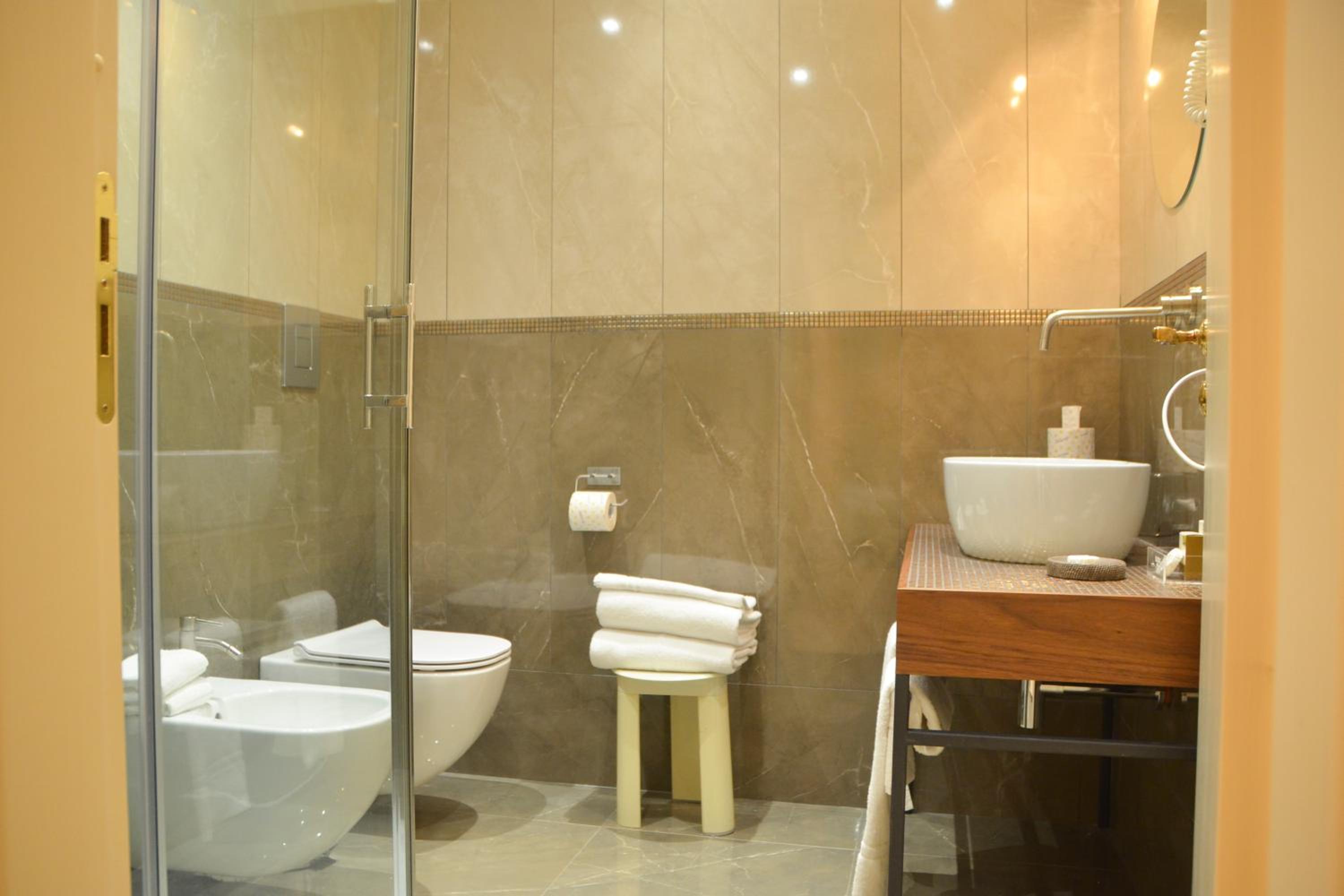 Superior Double or Twin Room - Photo 19