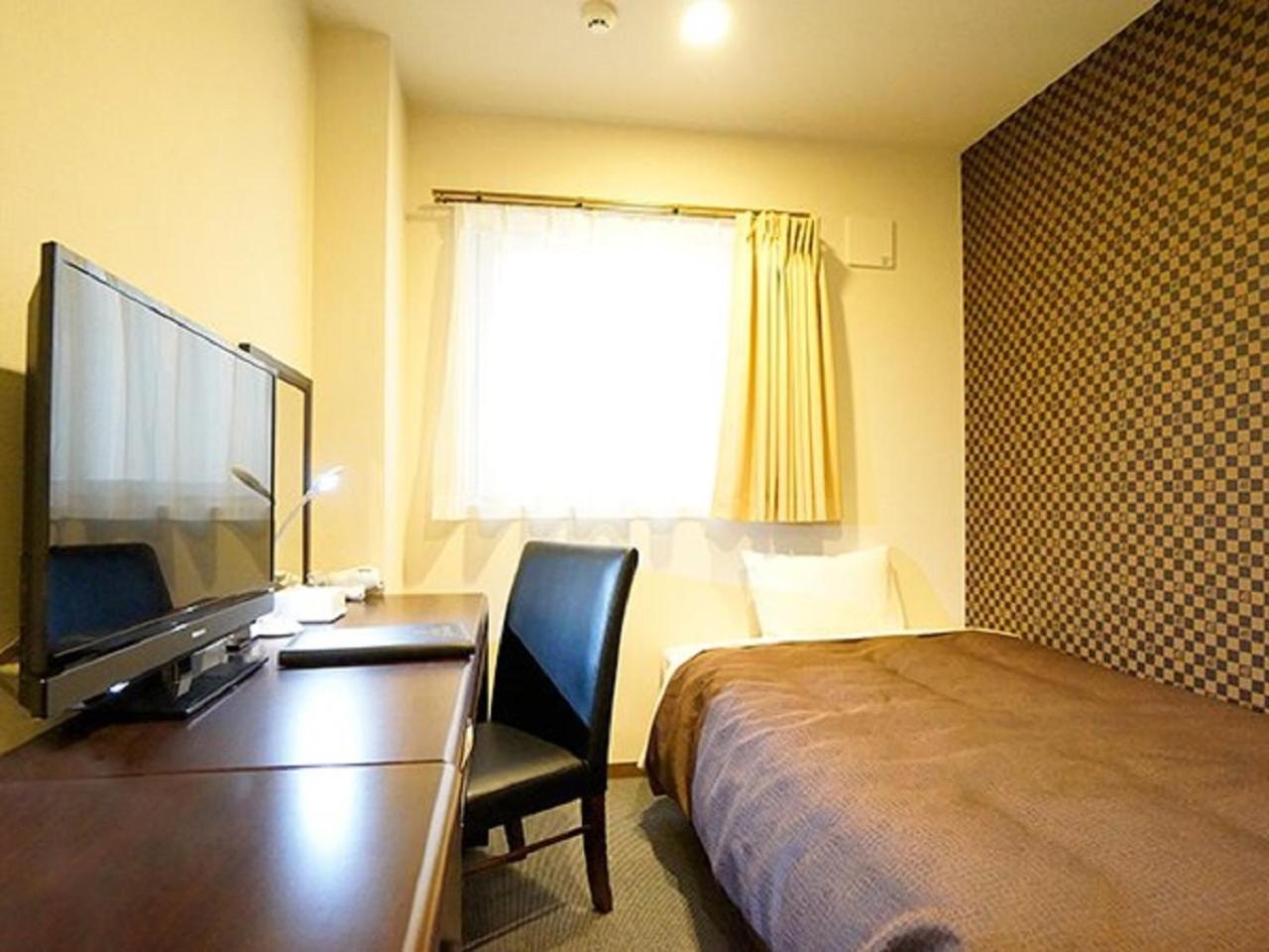 Premium Small Double Room - Non-Smoking photo 1
