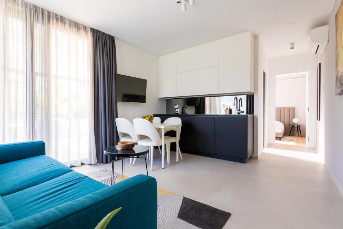 One-Bedroom Apartment - Photo 6