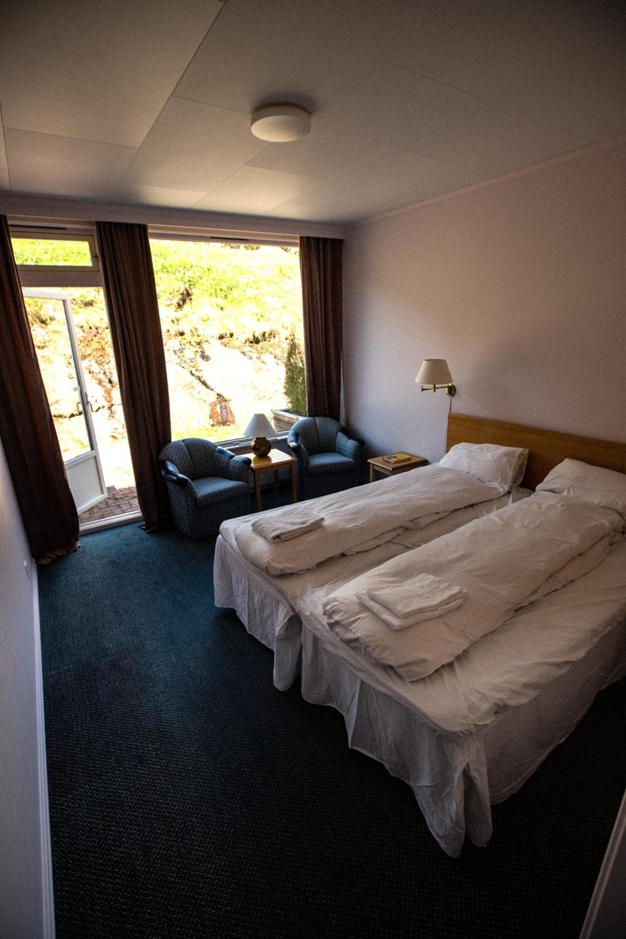 Twin Room - Photo 3