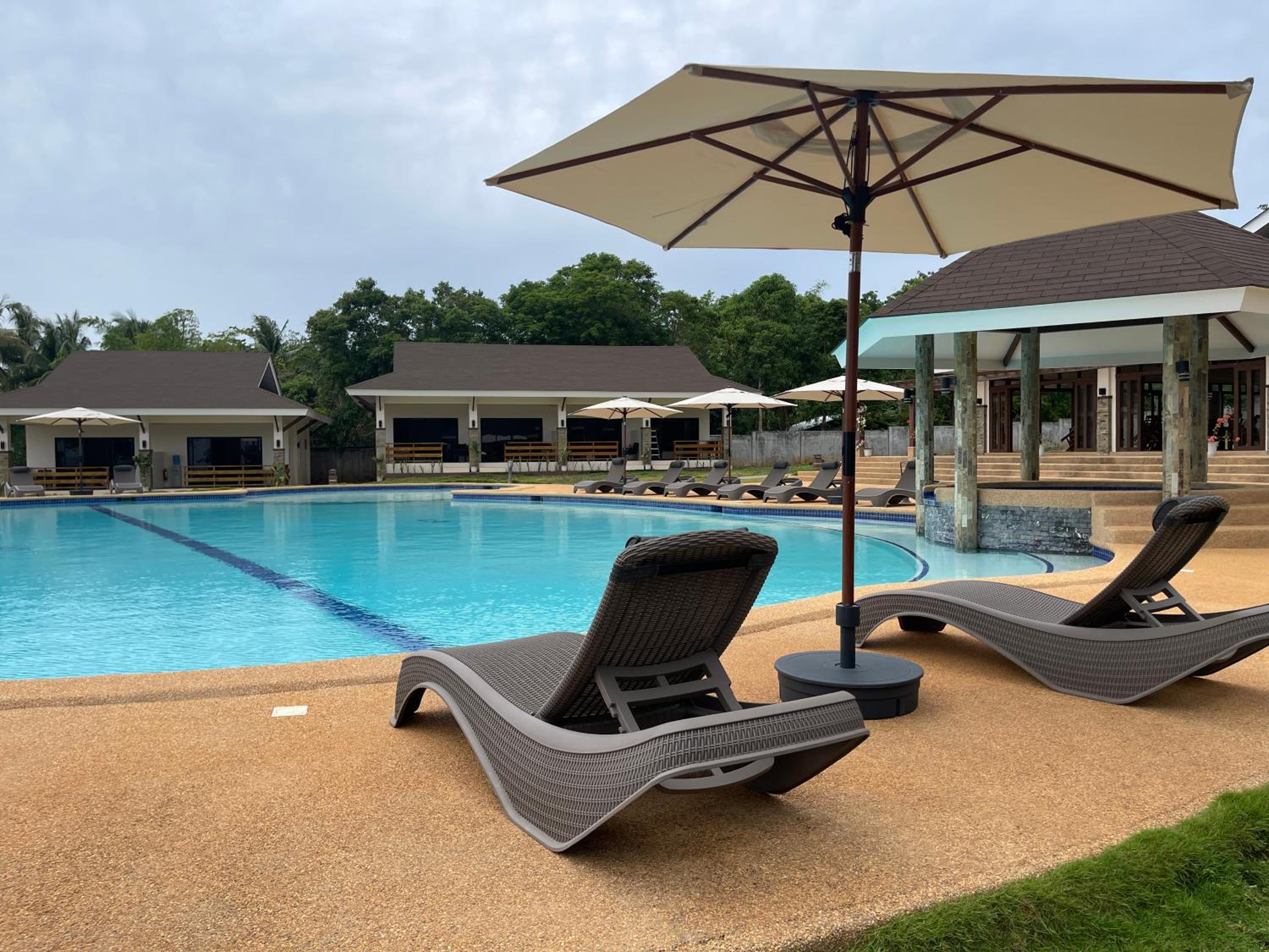 Deluxe Double or Twin Room with Pool View - Photo 3
