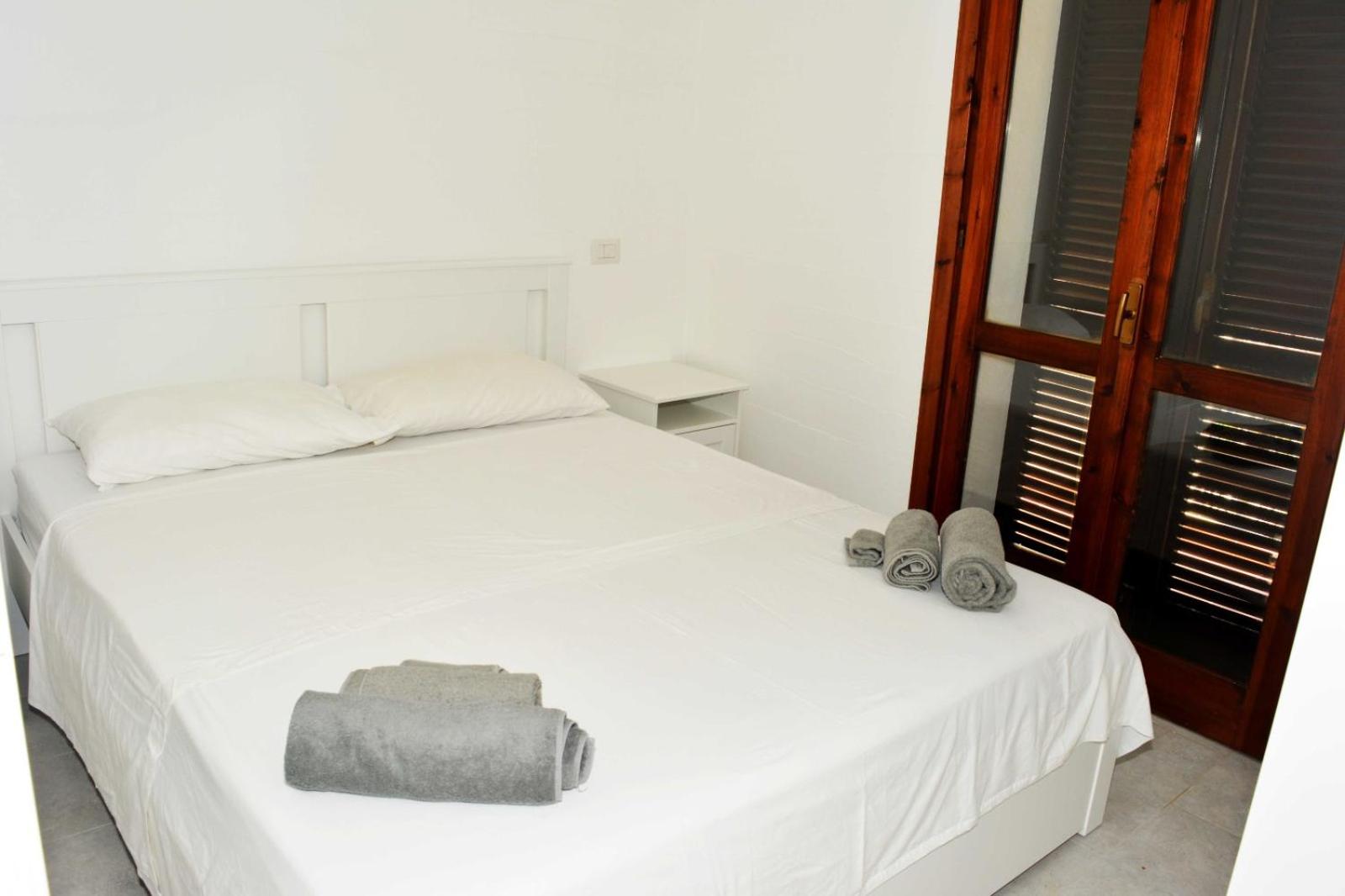 Two-Bedroom House photo 3