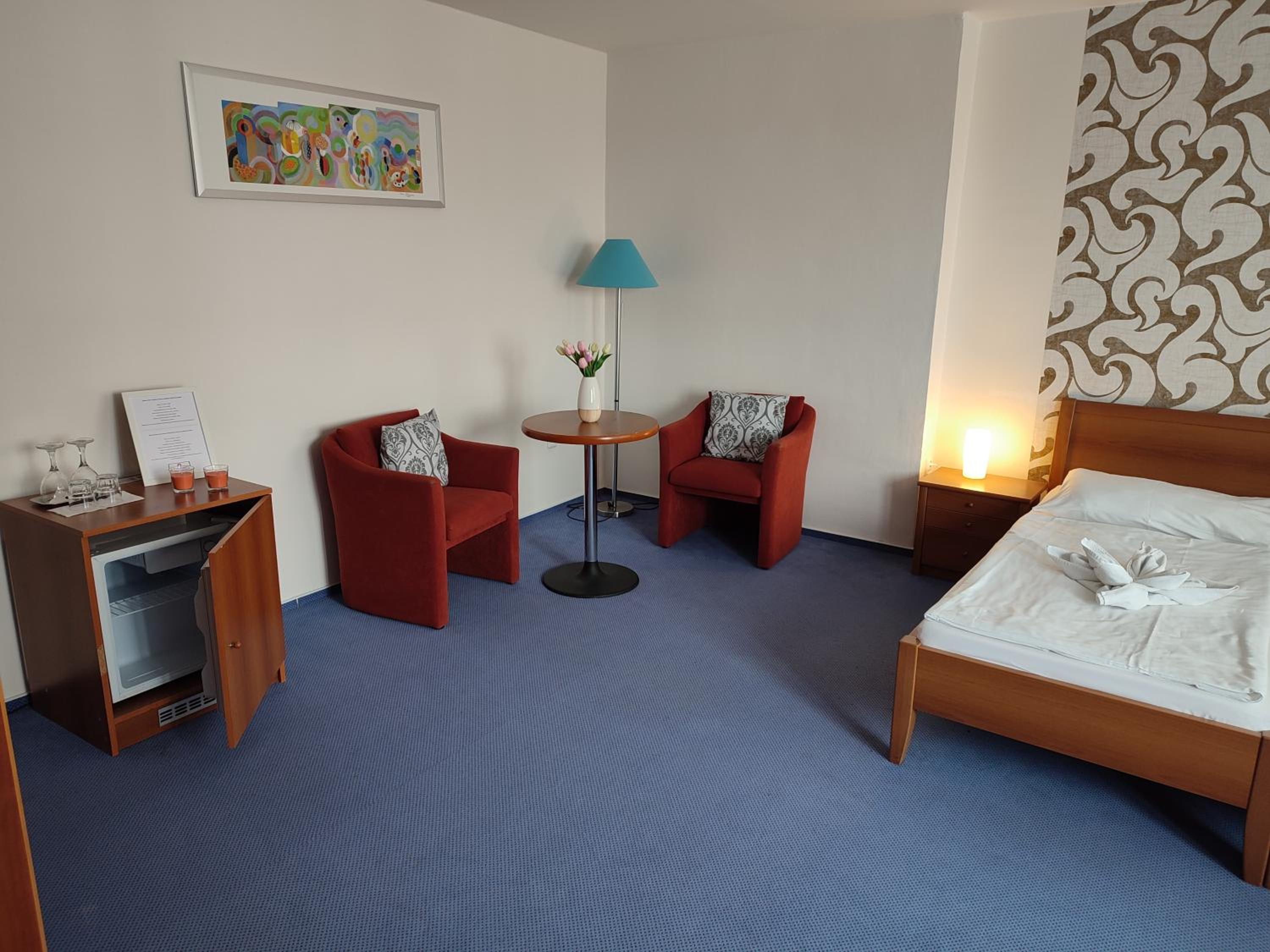 Deluxe Twin Room - Photo 7