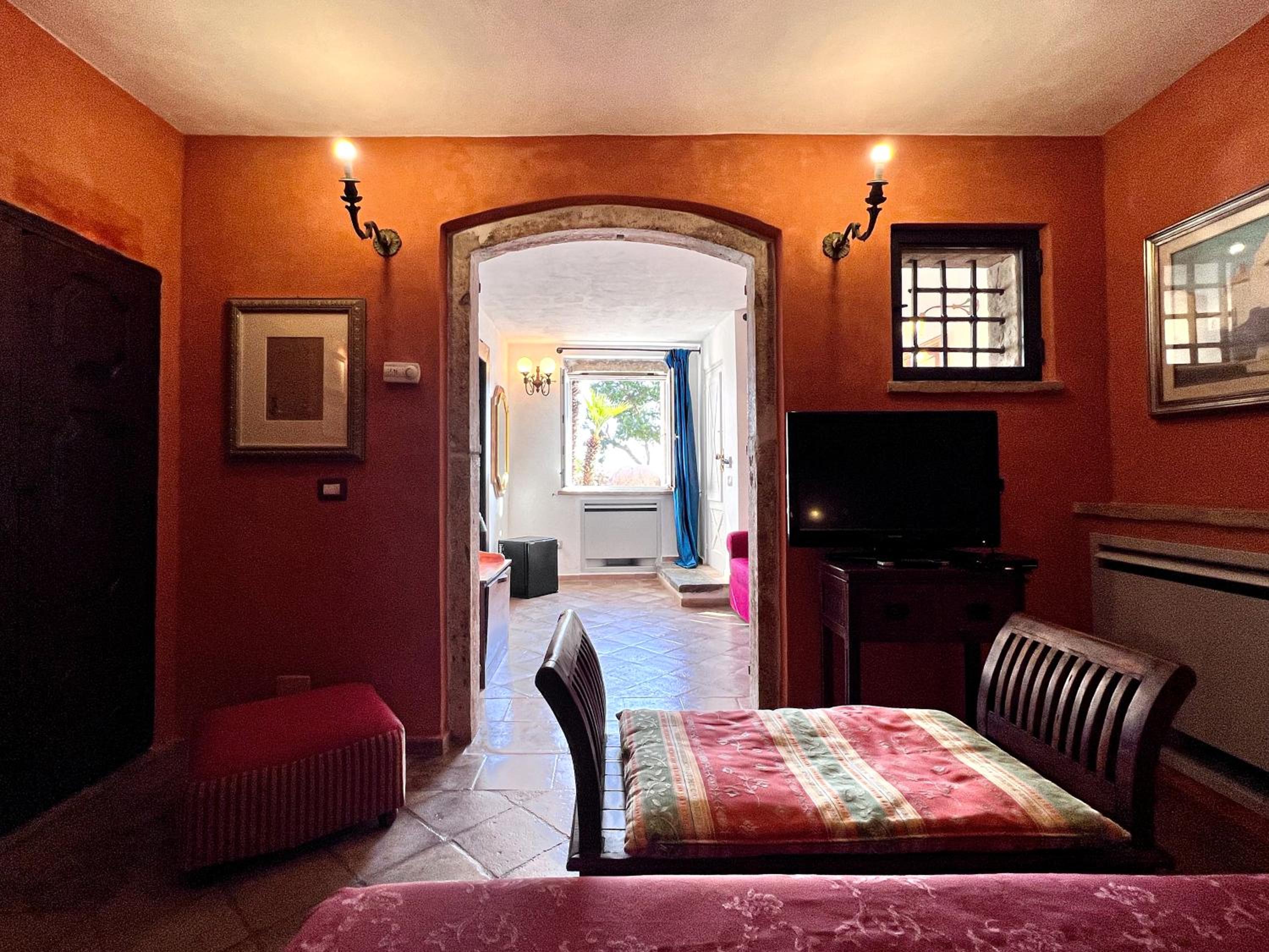 Duplex Suite - Photo 2