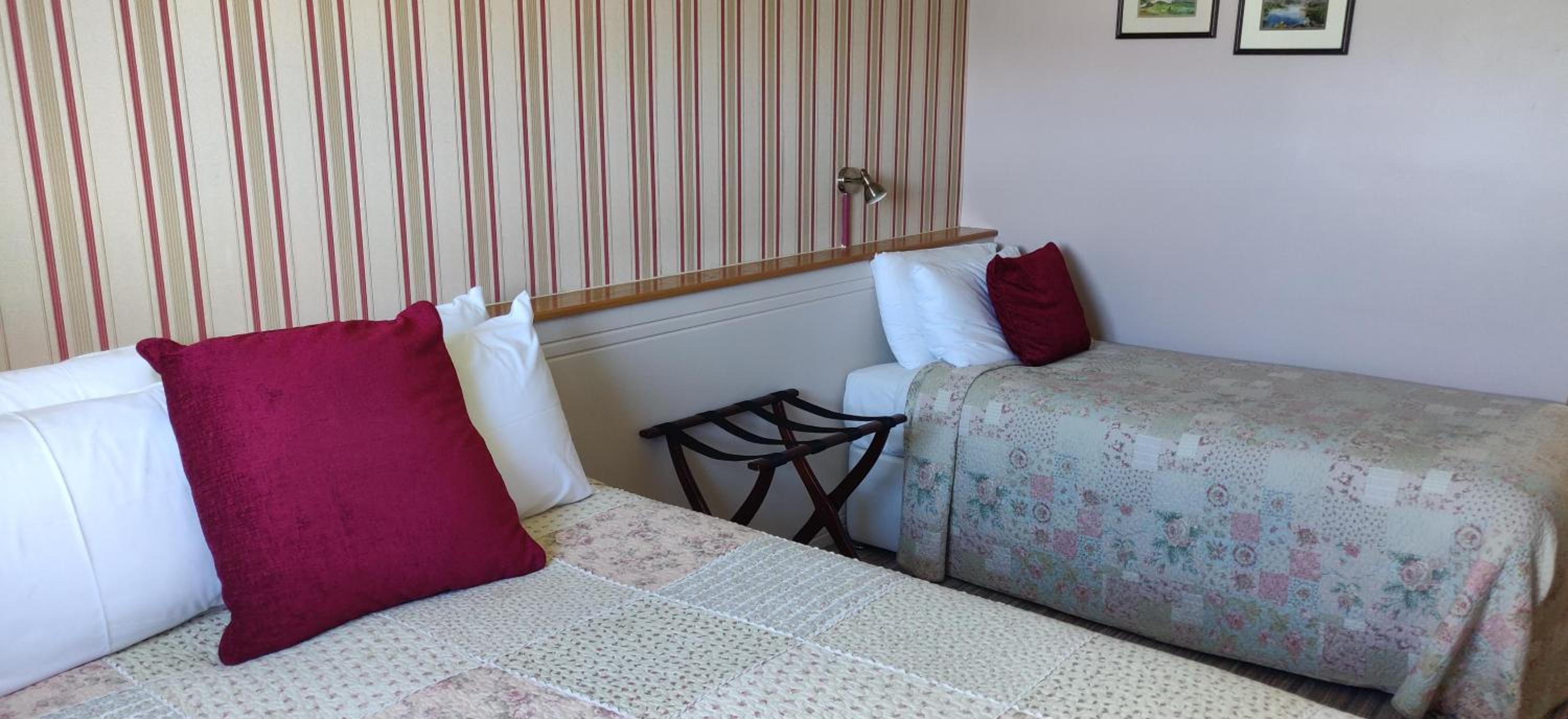 Standard Triple Room - Photo 3