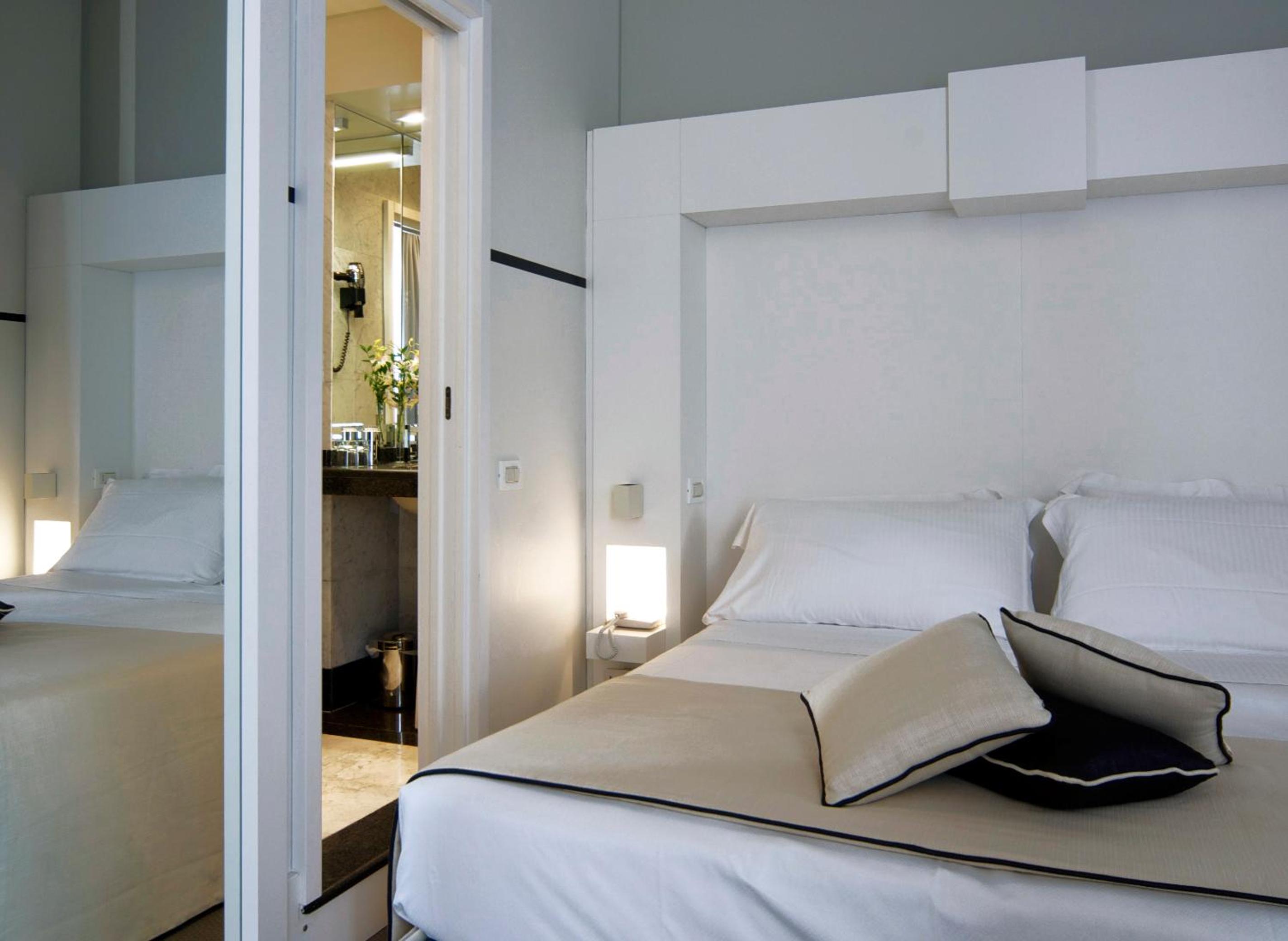 Classic Double or Twin Room - Photo 2