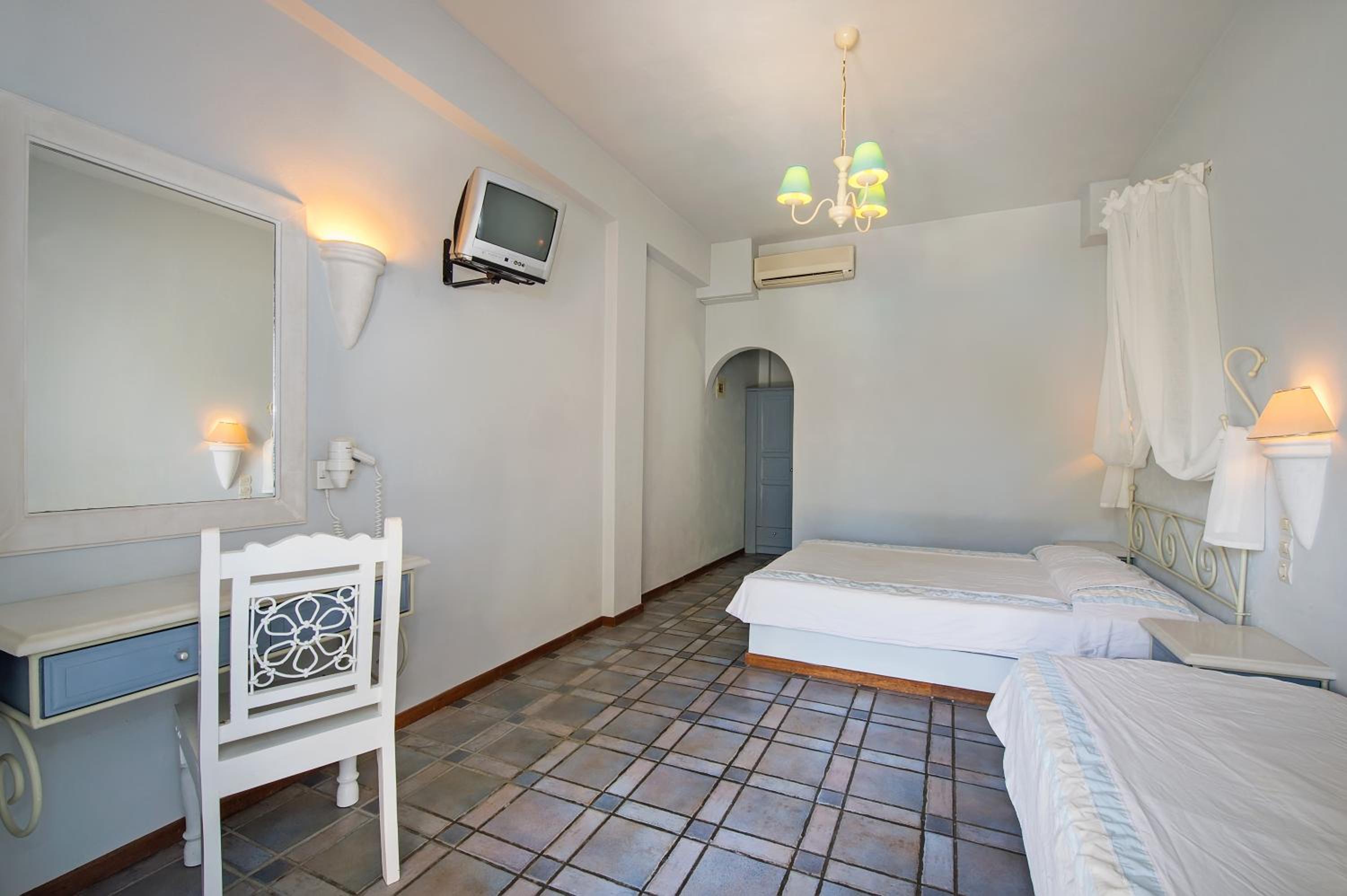 Studio with Outdoor Spa Bath