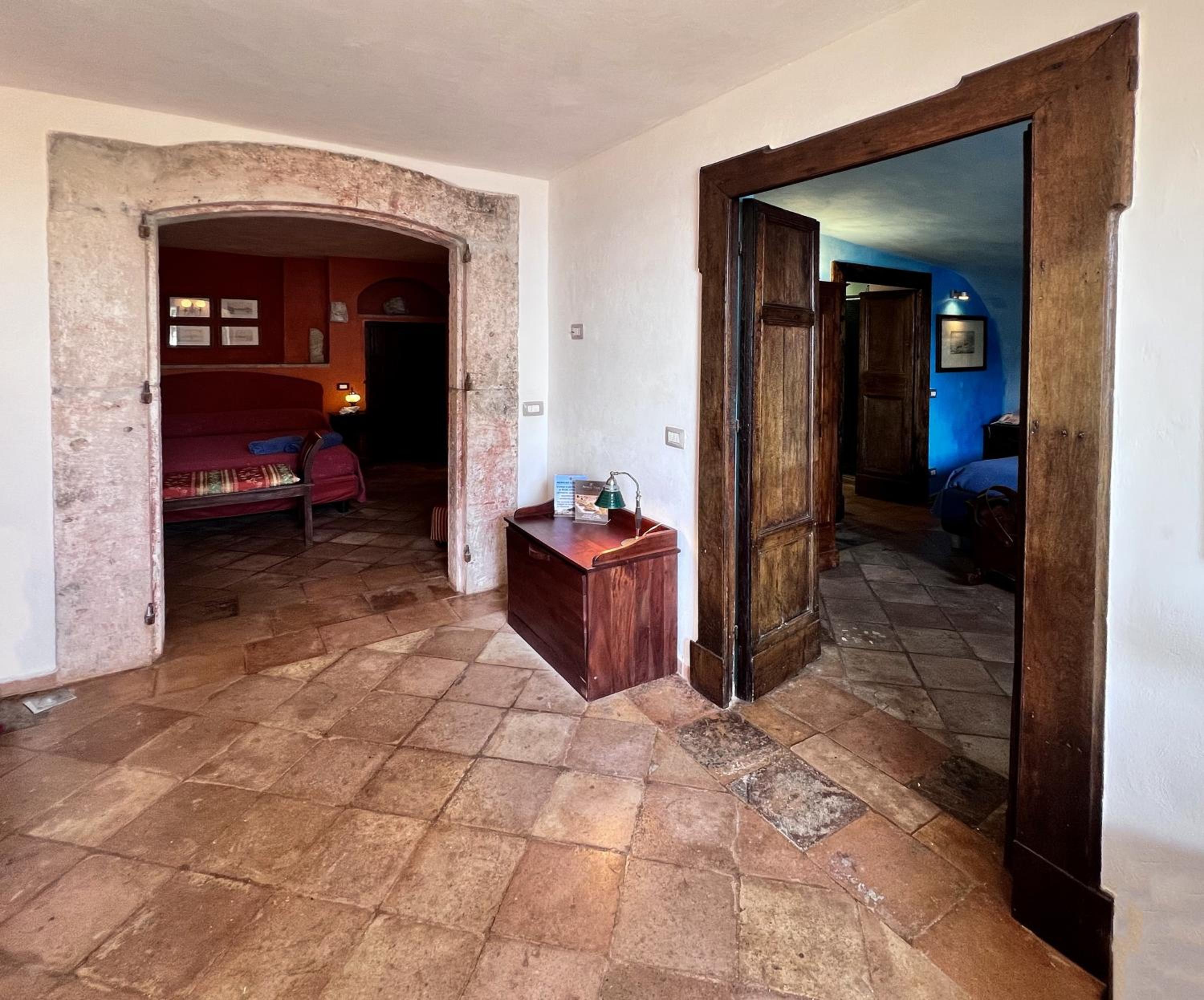 Duplex Suite - Photo 4