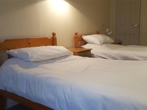 Small Twin Room - Photo 1