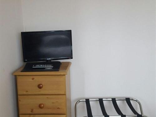 Small Single Room photo 3