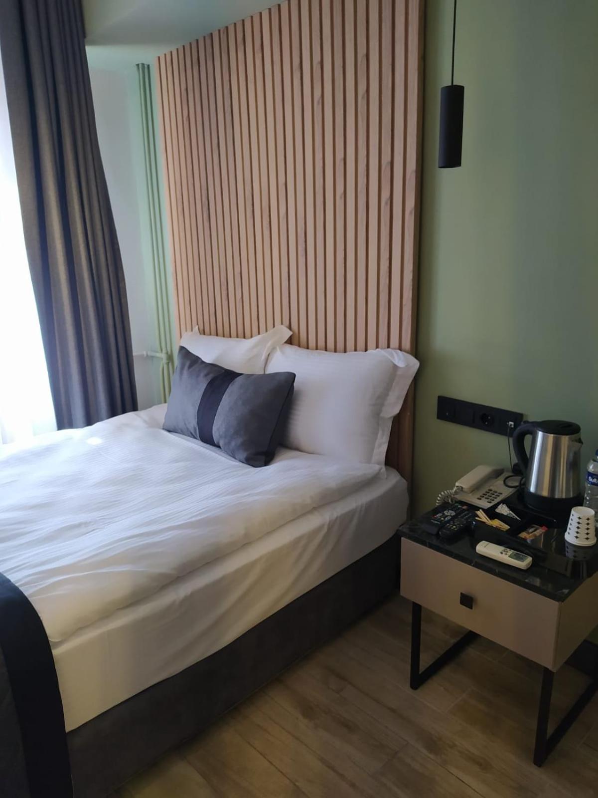 Standard Double Room - Photo 28