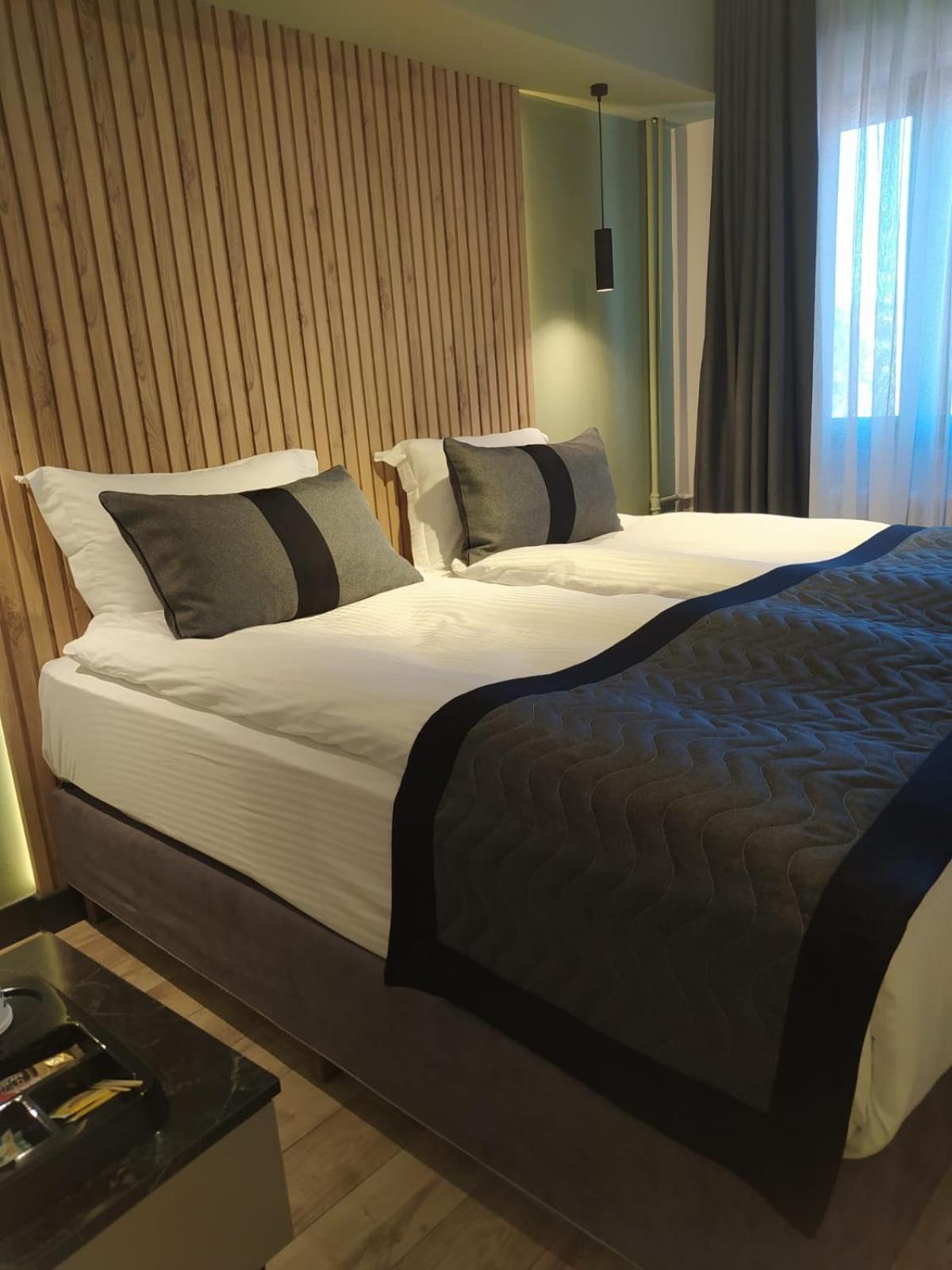Standard Double Room - Photo 26