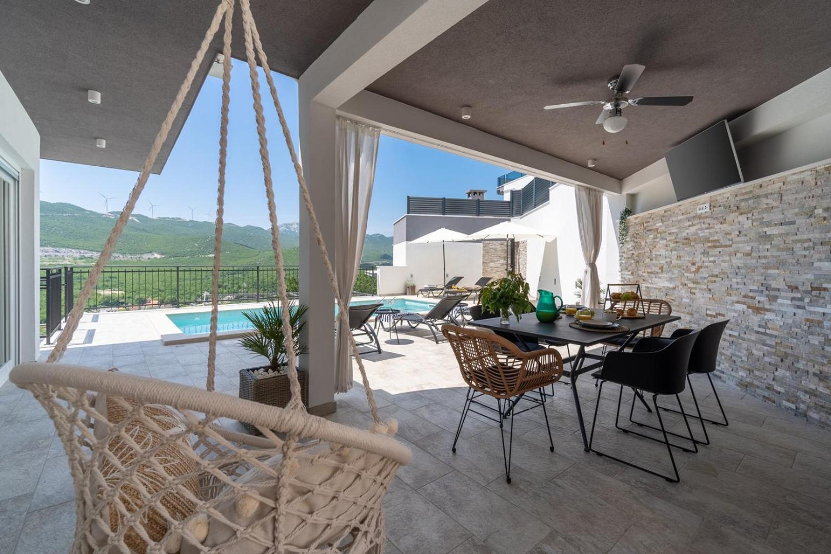 Villa with Private Pool photo 3
