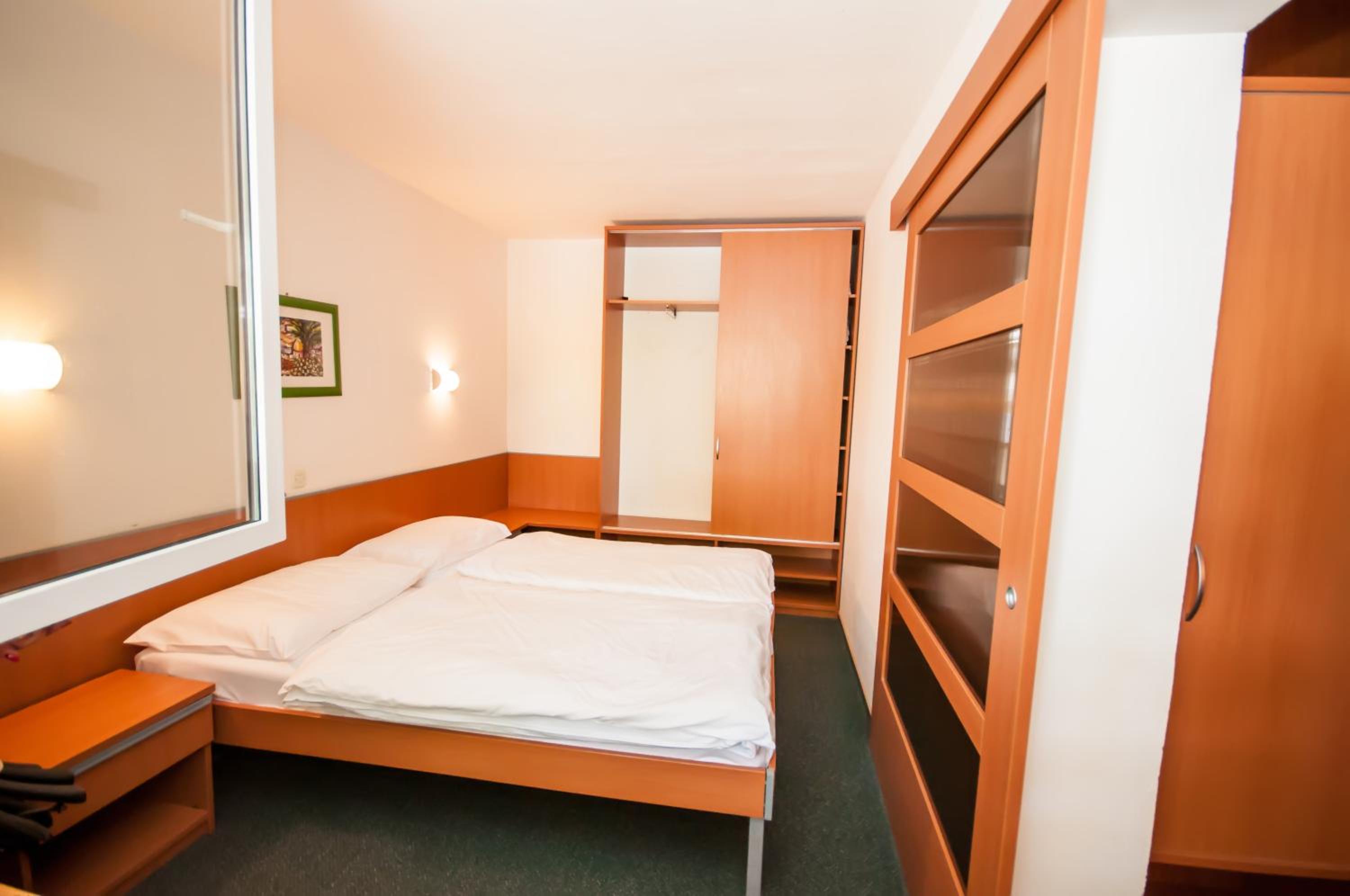 Double Room - Photo 3