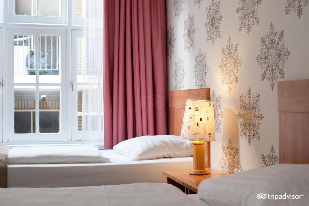 Standard Double or Twin Room photo 3