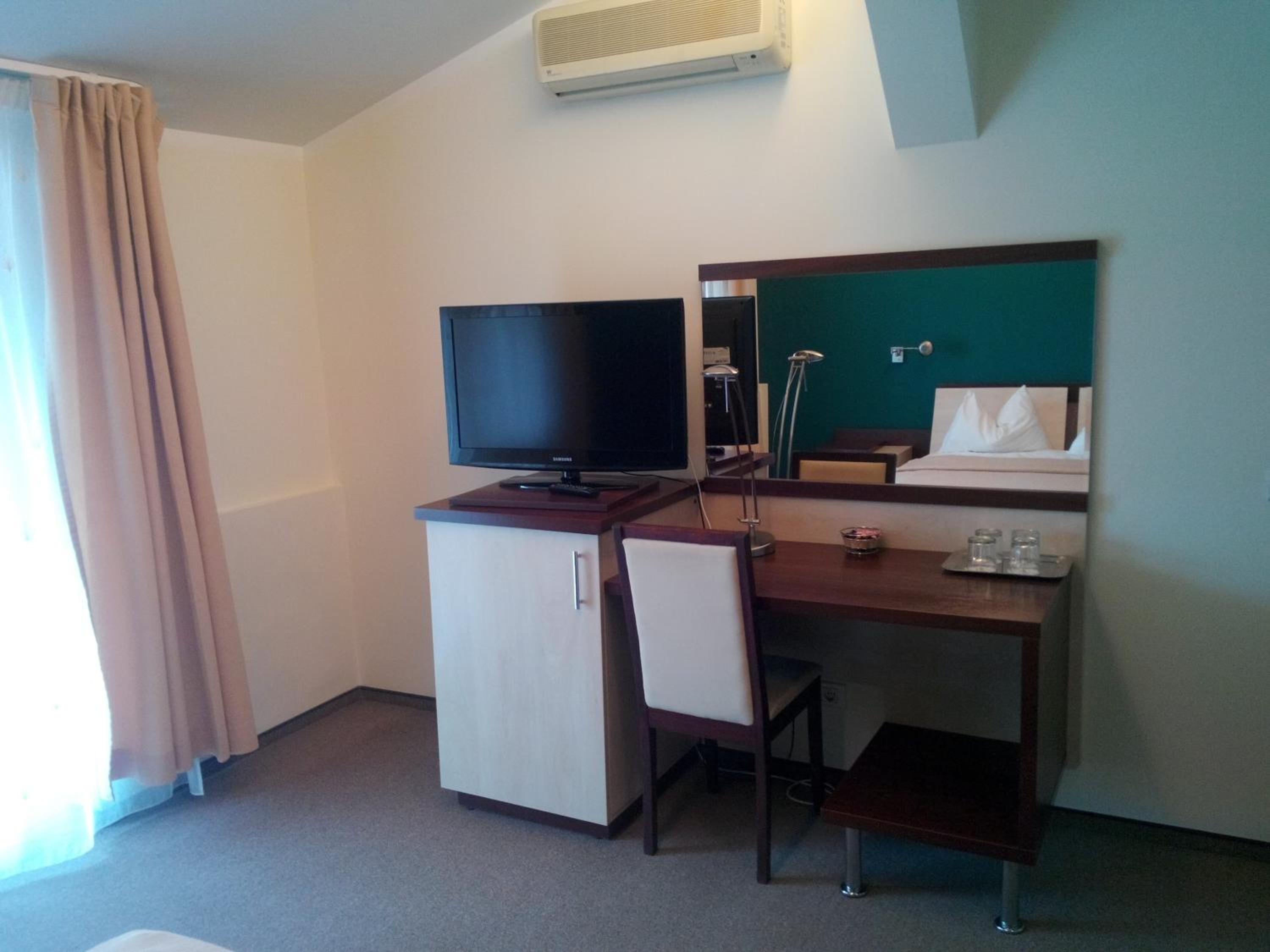 Double Room with Balcony photo 2