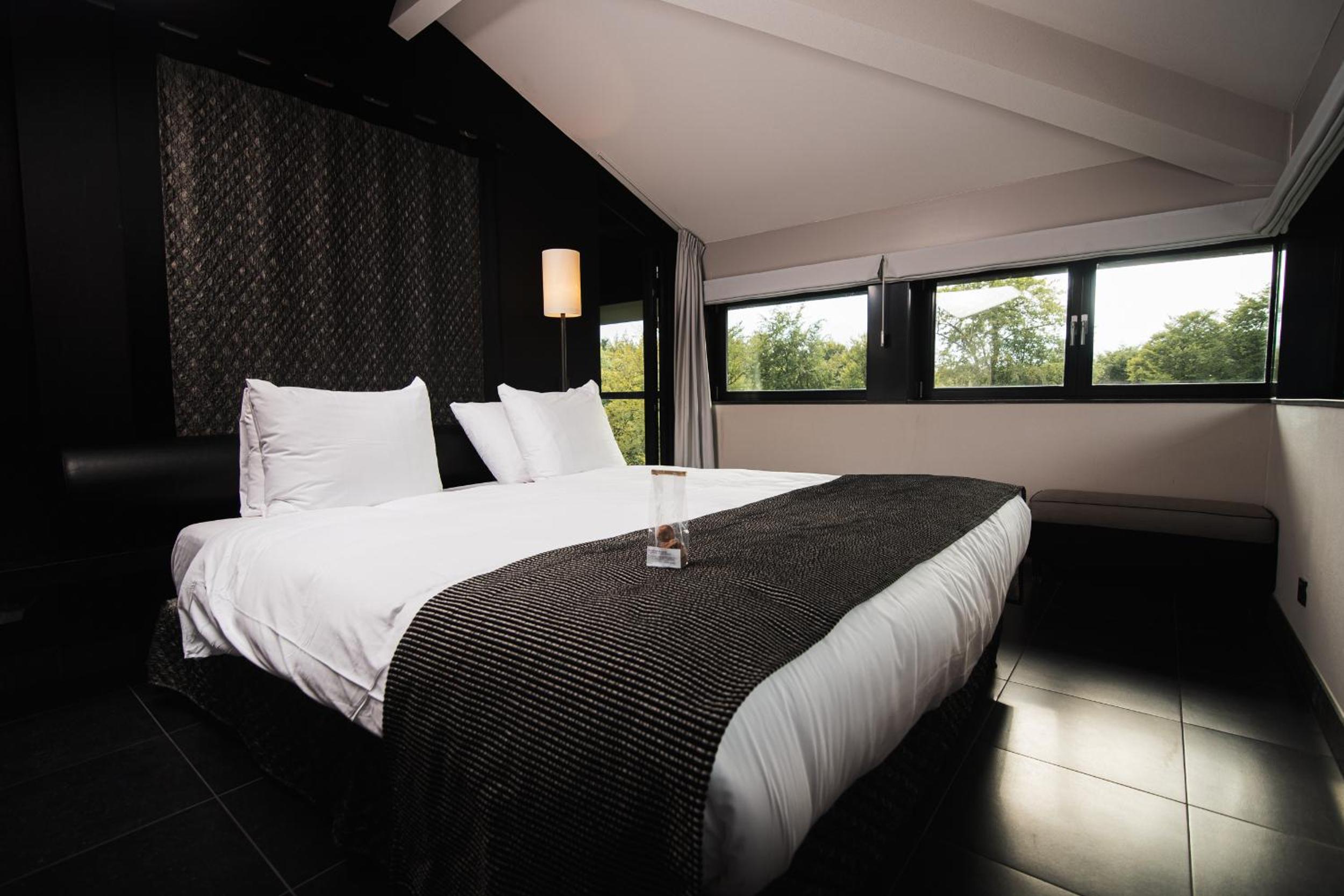 Tower Suite - Photo 9