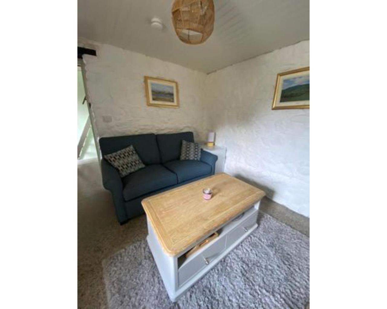 Two-Bedroom Cottage - Photo 8
