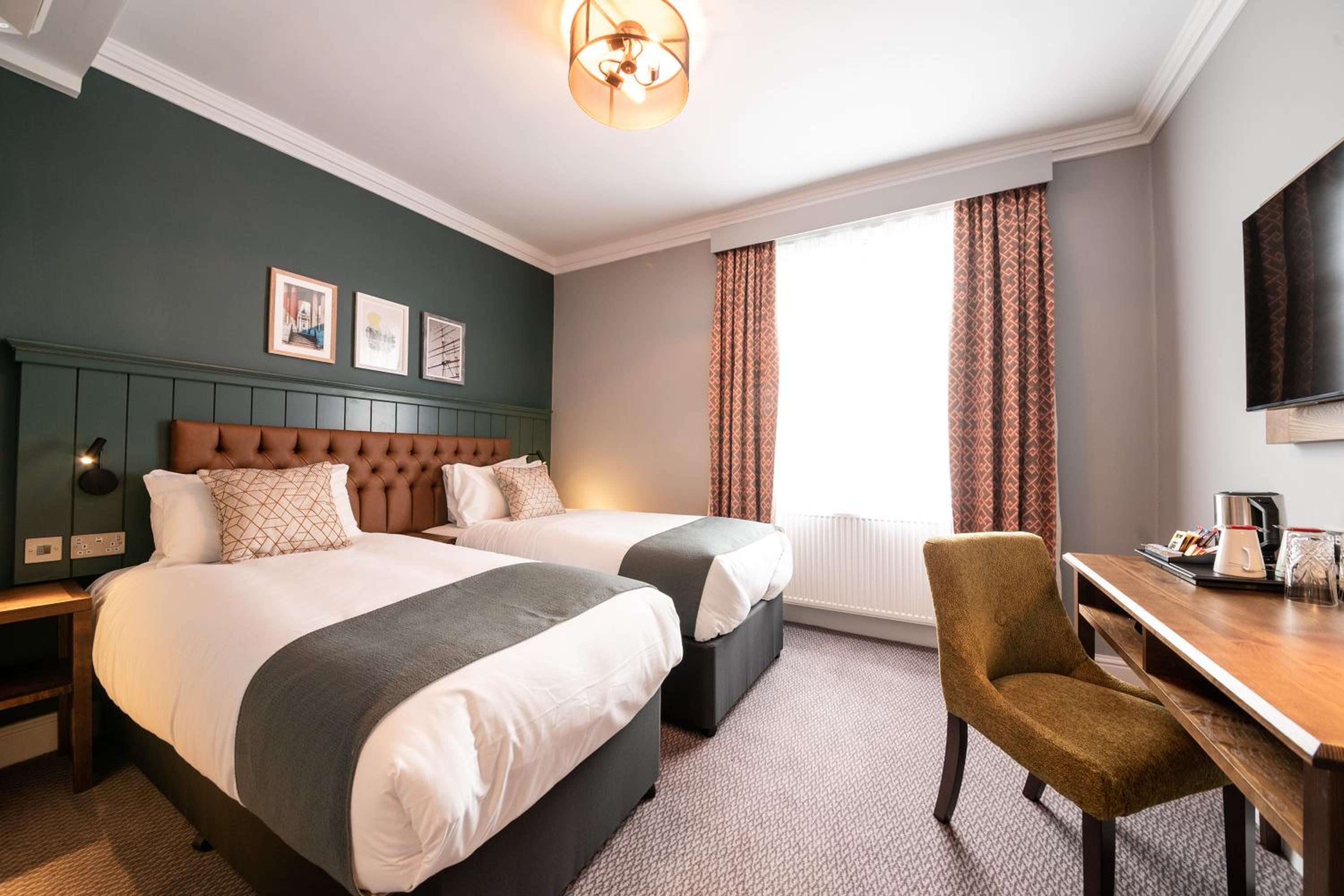 Standard Twin Room photo 3