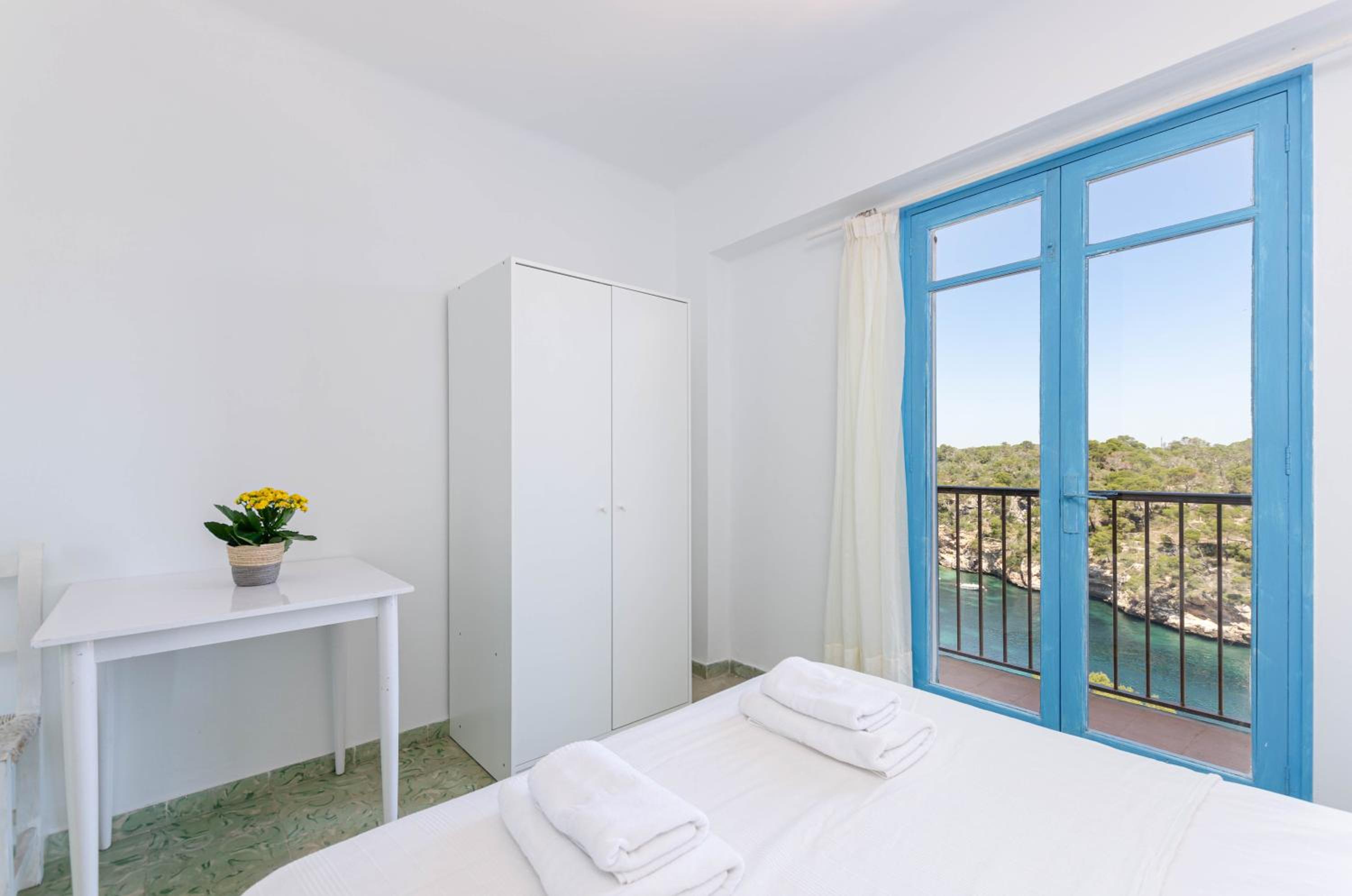 Double Room with Balcony and Sea View photo 2