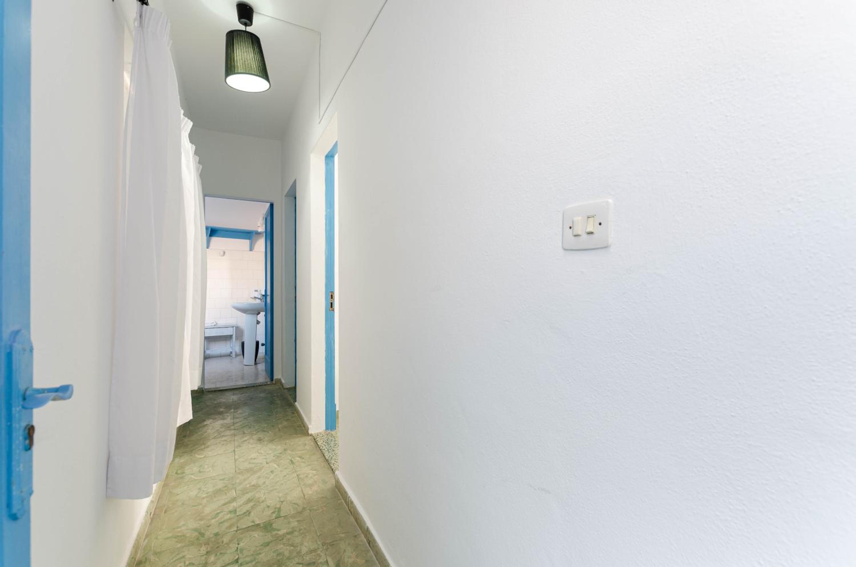 Double Room with Shared Bathroom photo 2