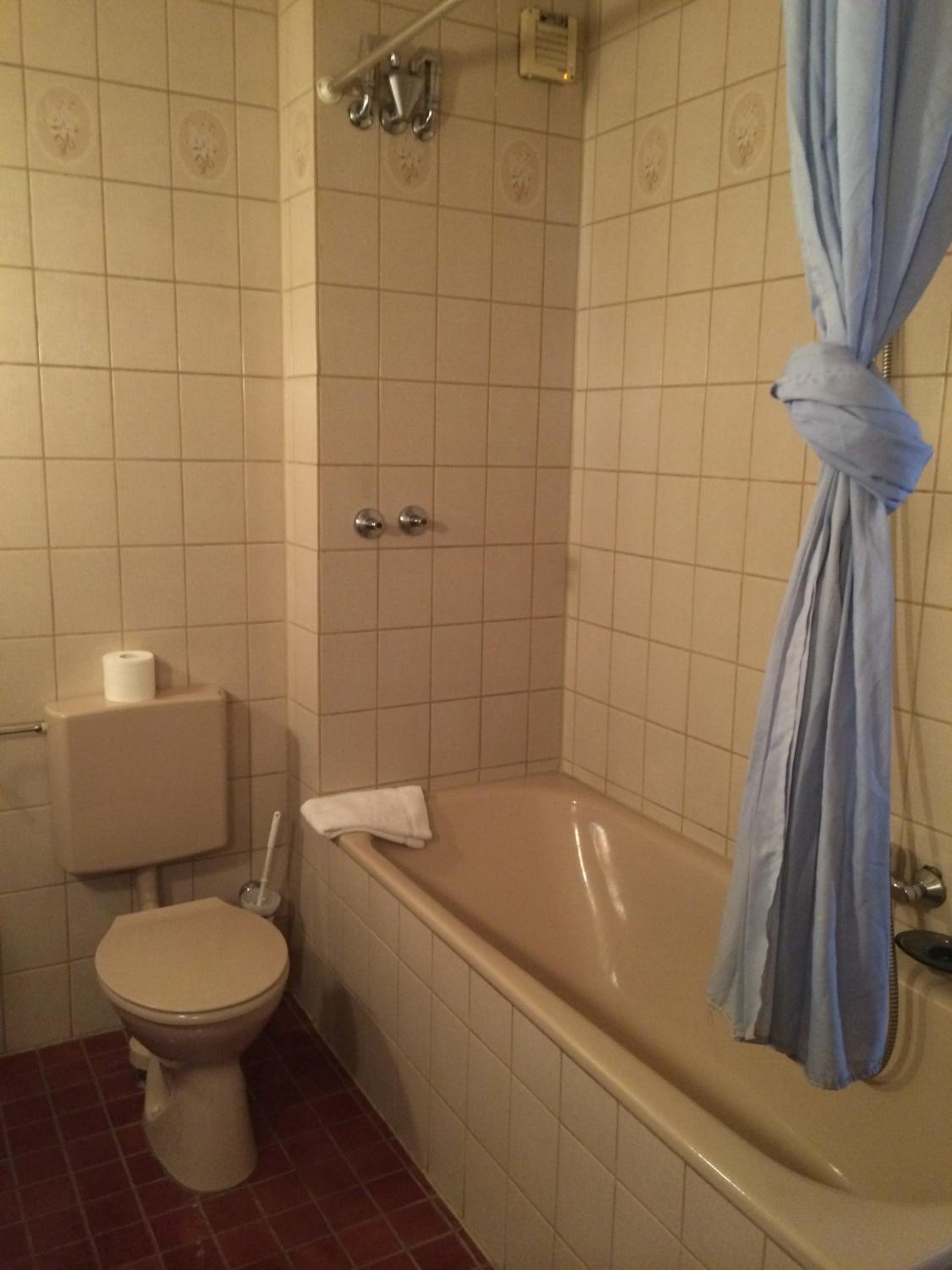 Standard Double Room - Photo 3