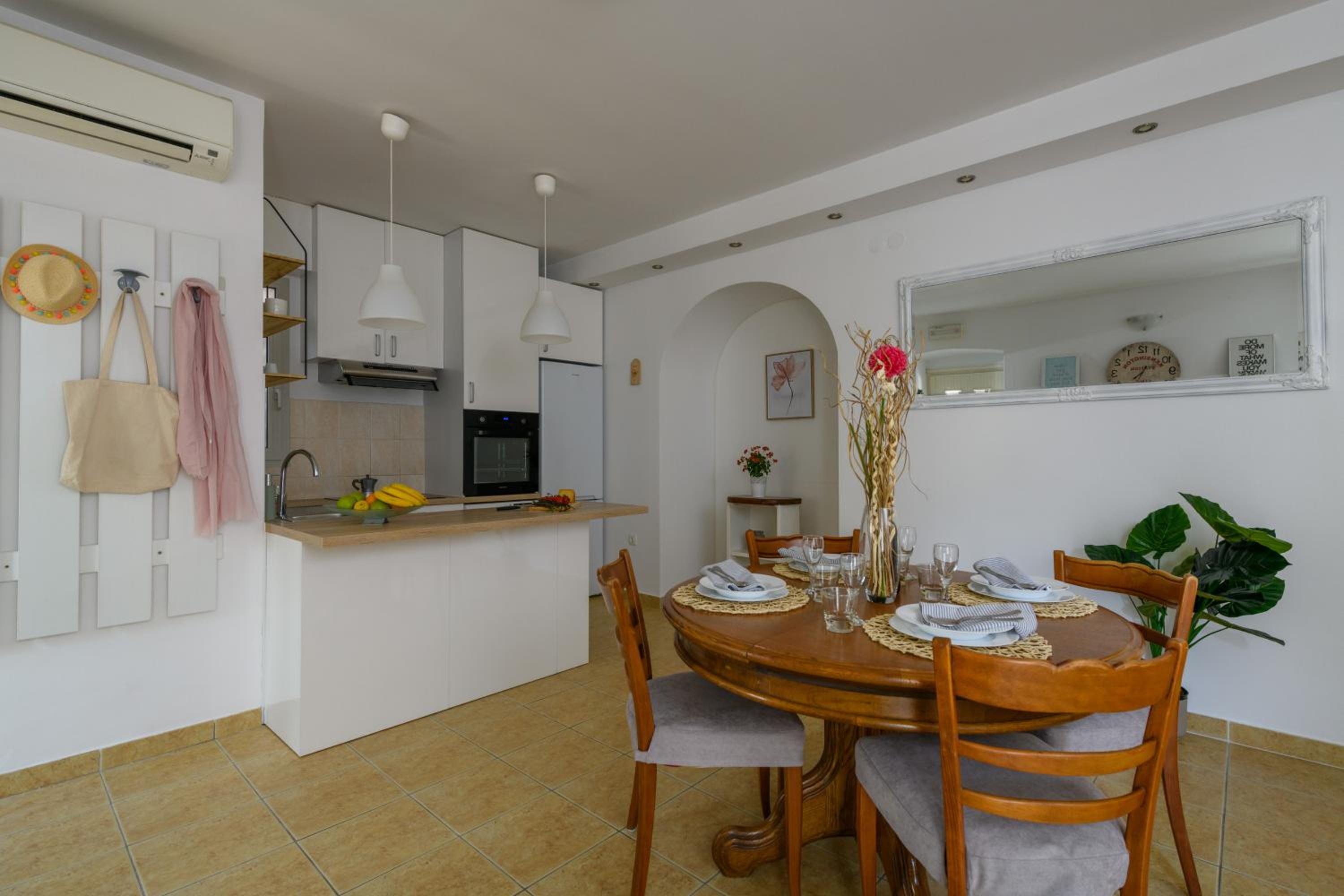 One-Bedroom Apartment - Photo 13
