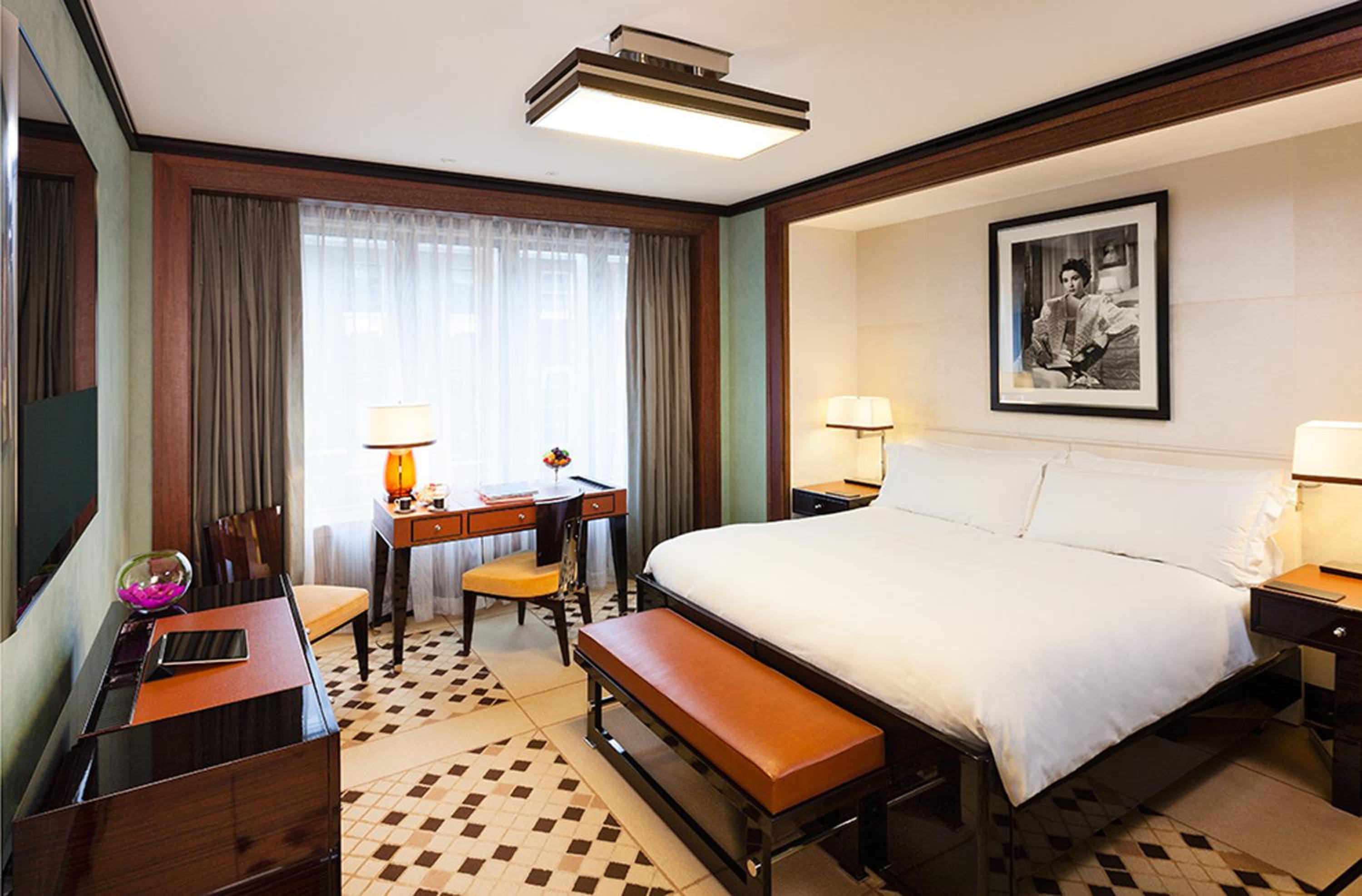 Deluxe King Room photo 1