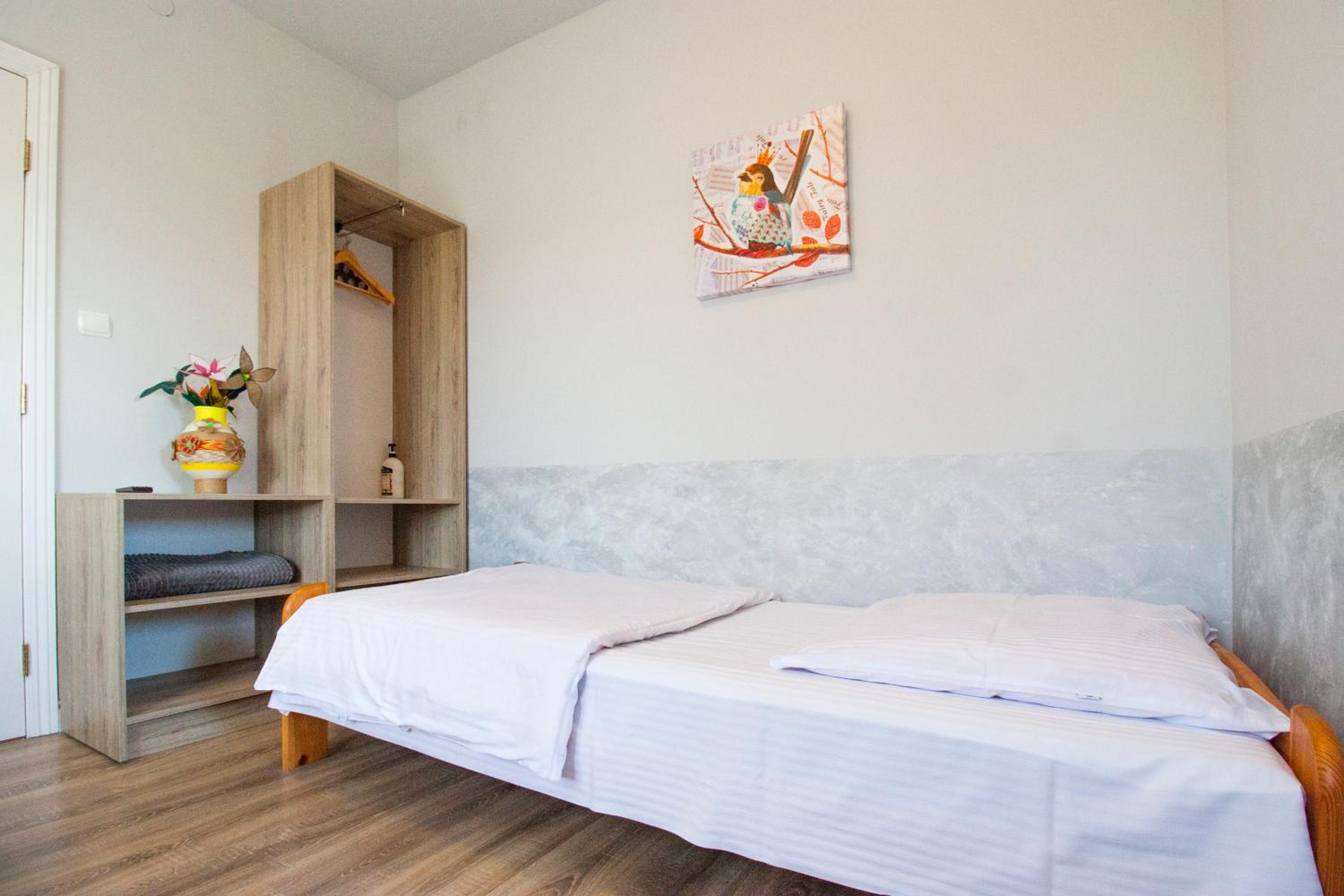 Twin Room - Photo 1