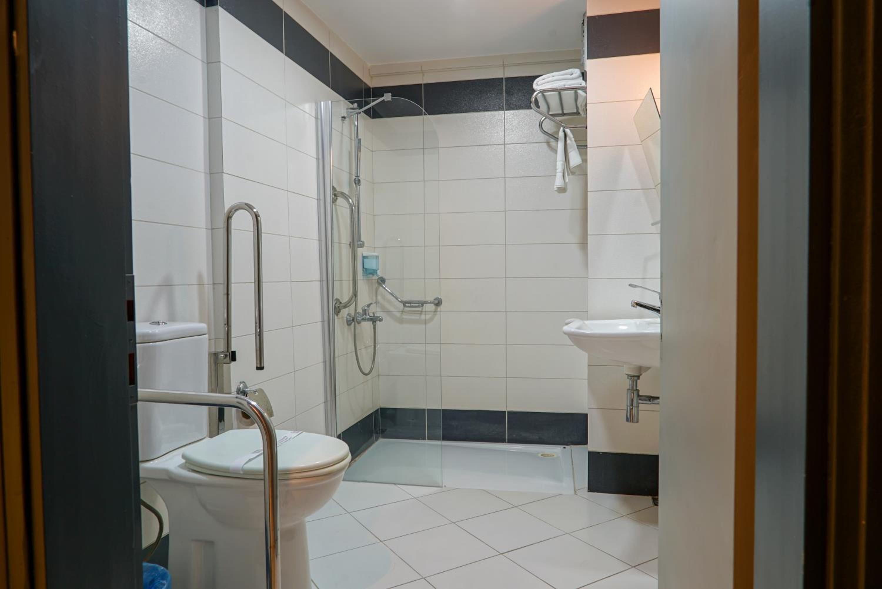 Standard Double Room - Photo 39