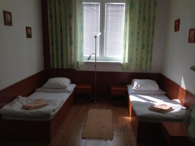 Standard Double or Twin Room (no pets) photo 1