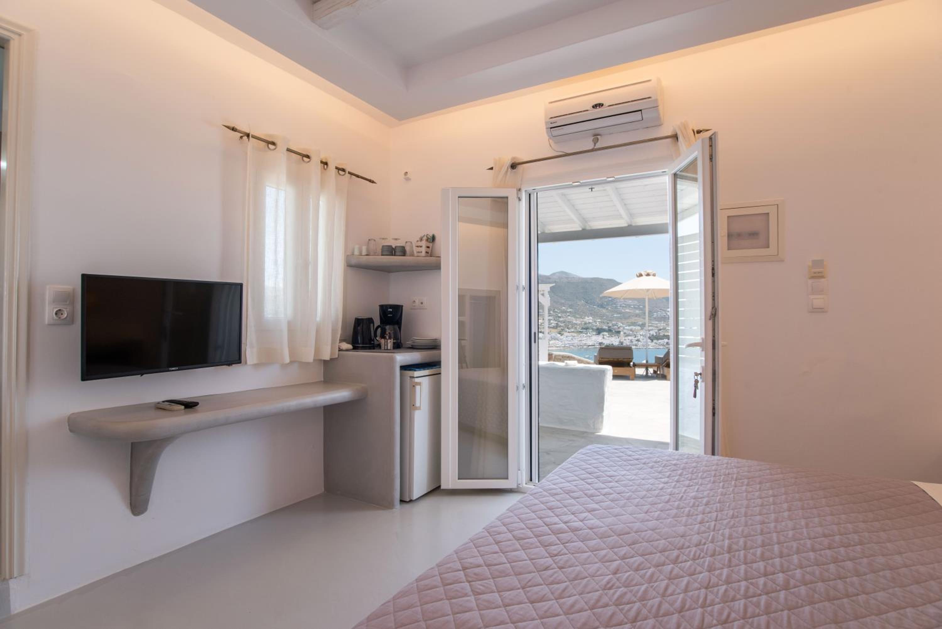 Double Room with Sea View - Photo 17