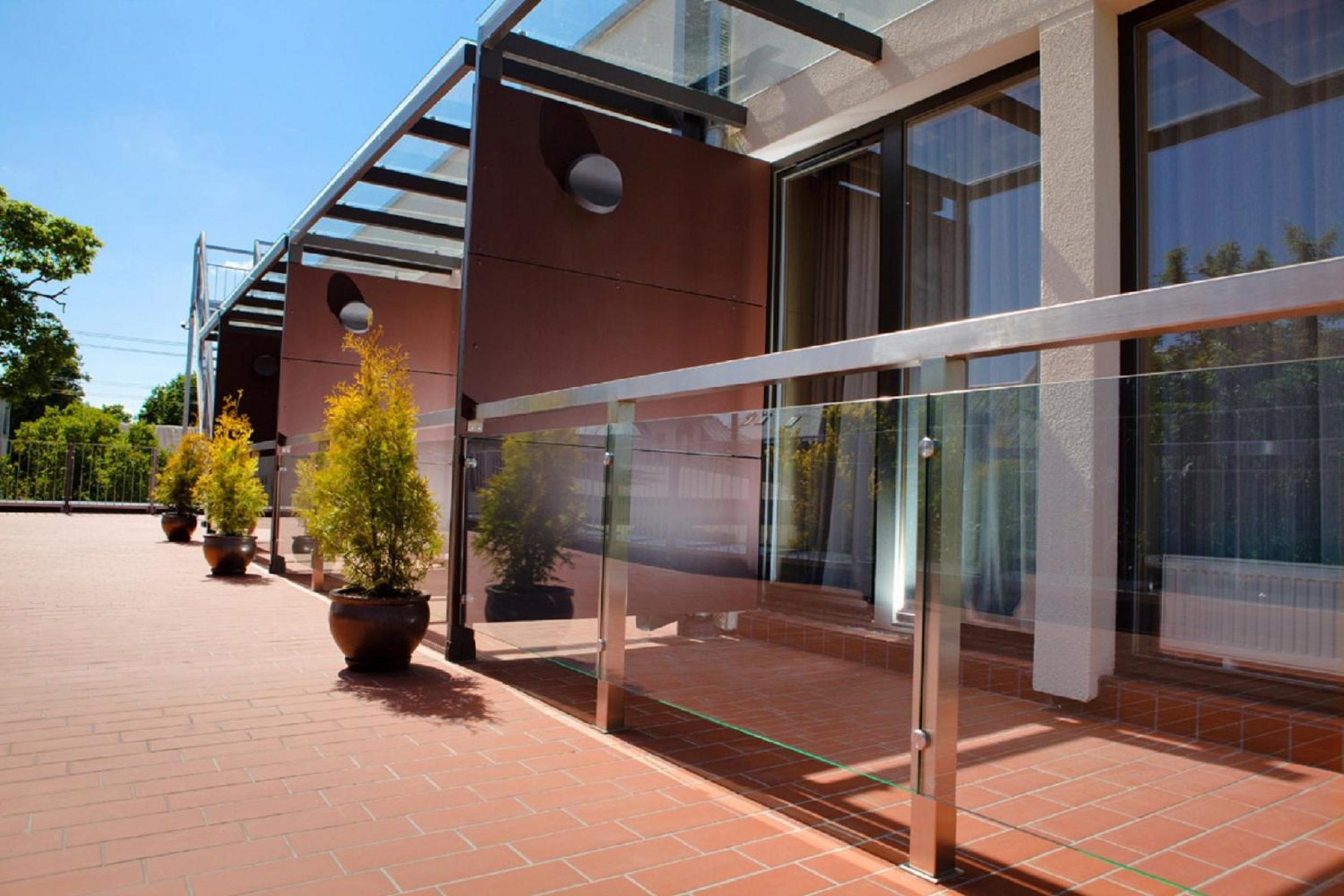 Double Room with Balcony - Photo 4