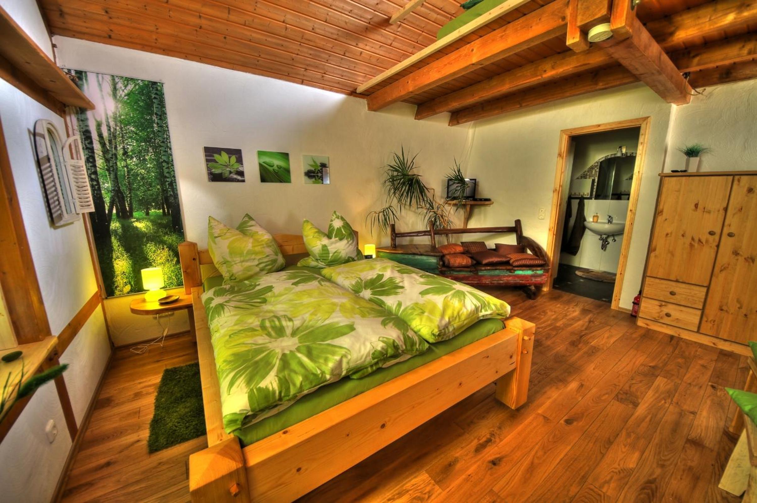 Large Double Room photo 1