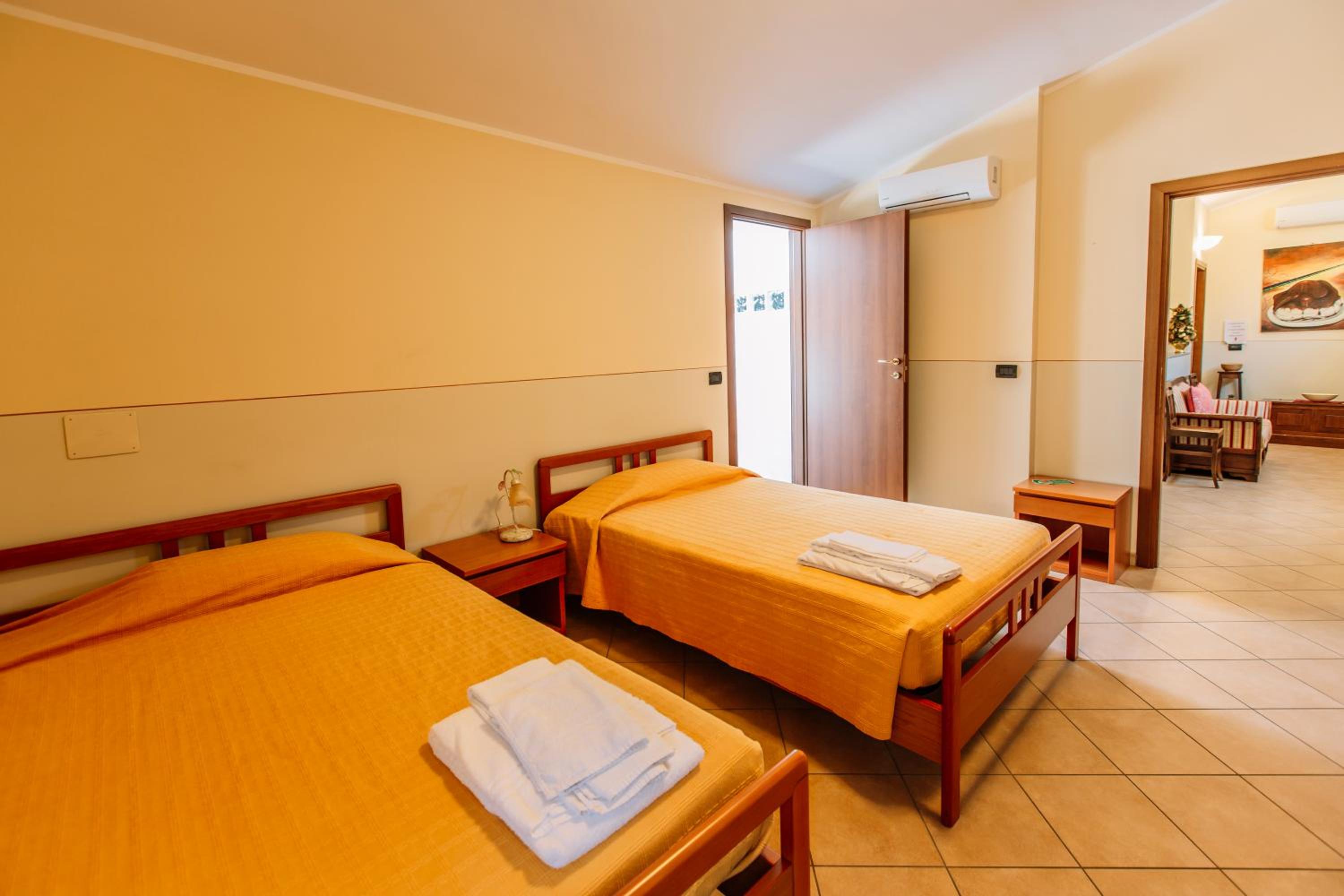 Twin Room photo 1