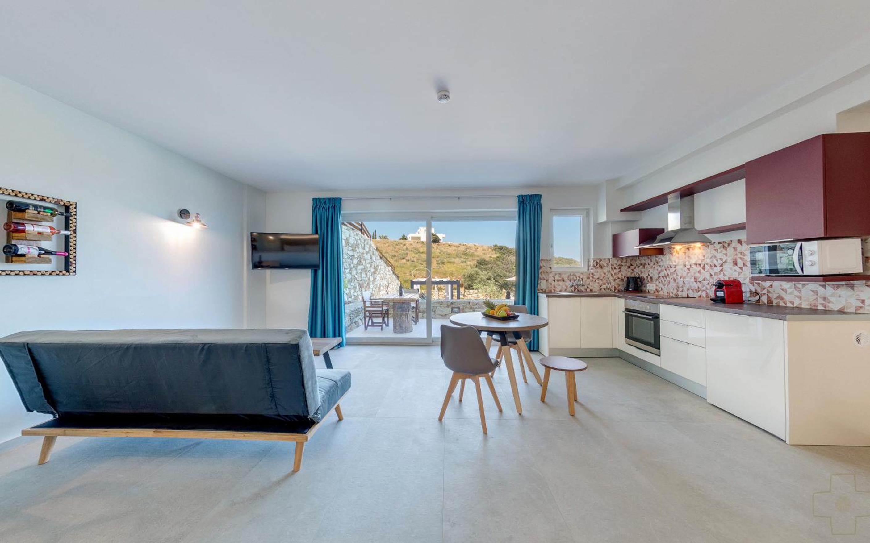 Queen Suite with Sea View