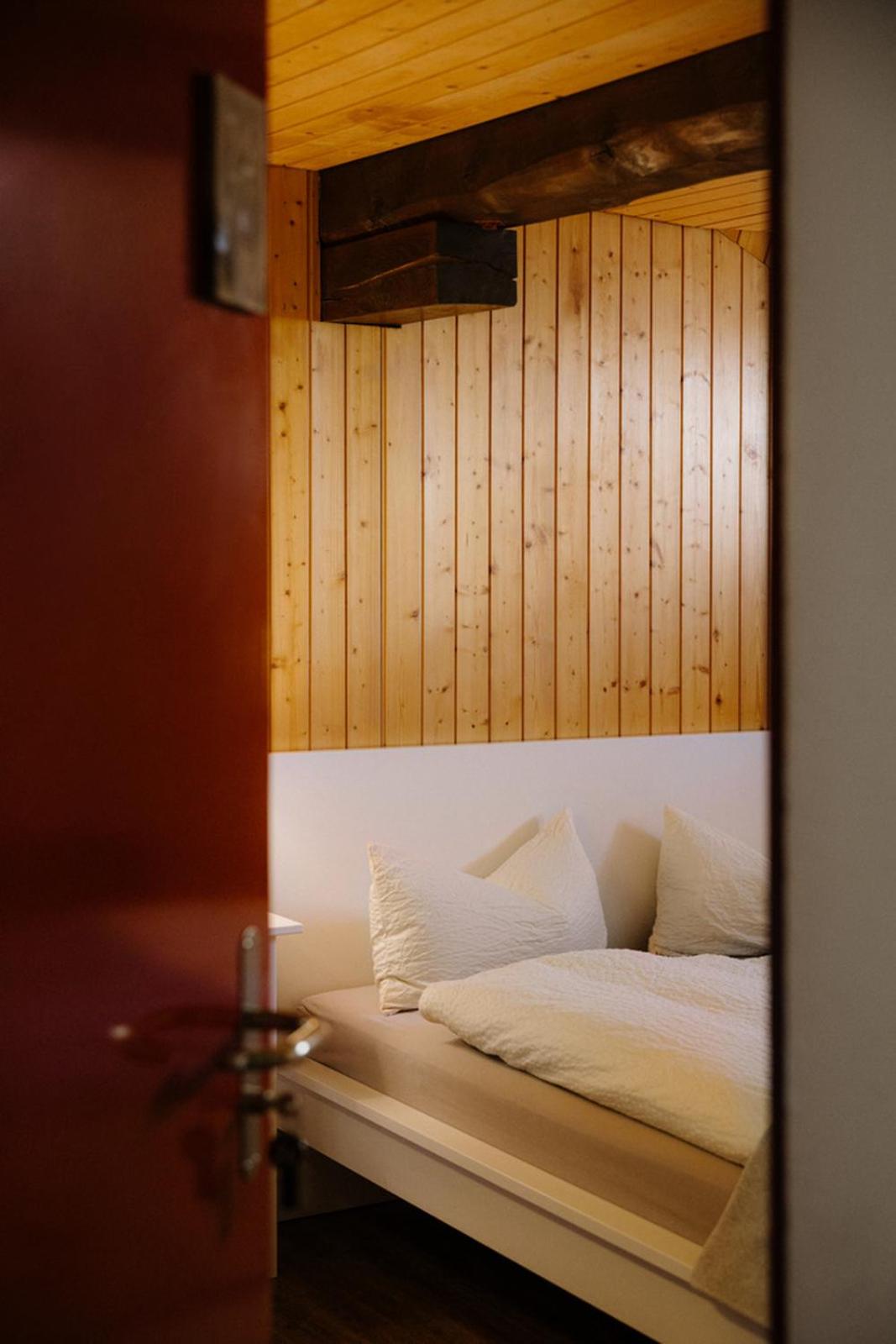 Standard Double Room with Shared Bathroom photo 2