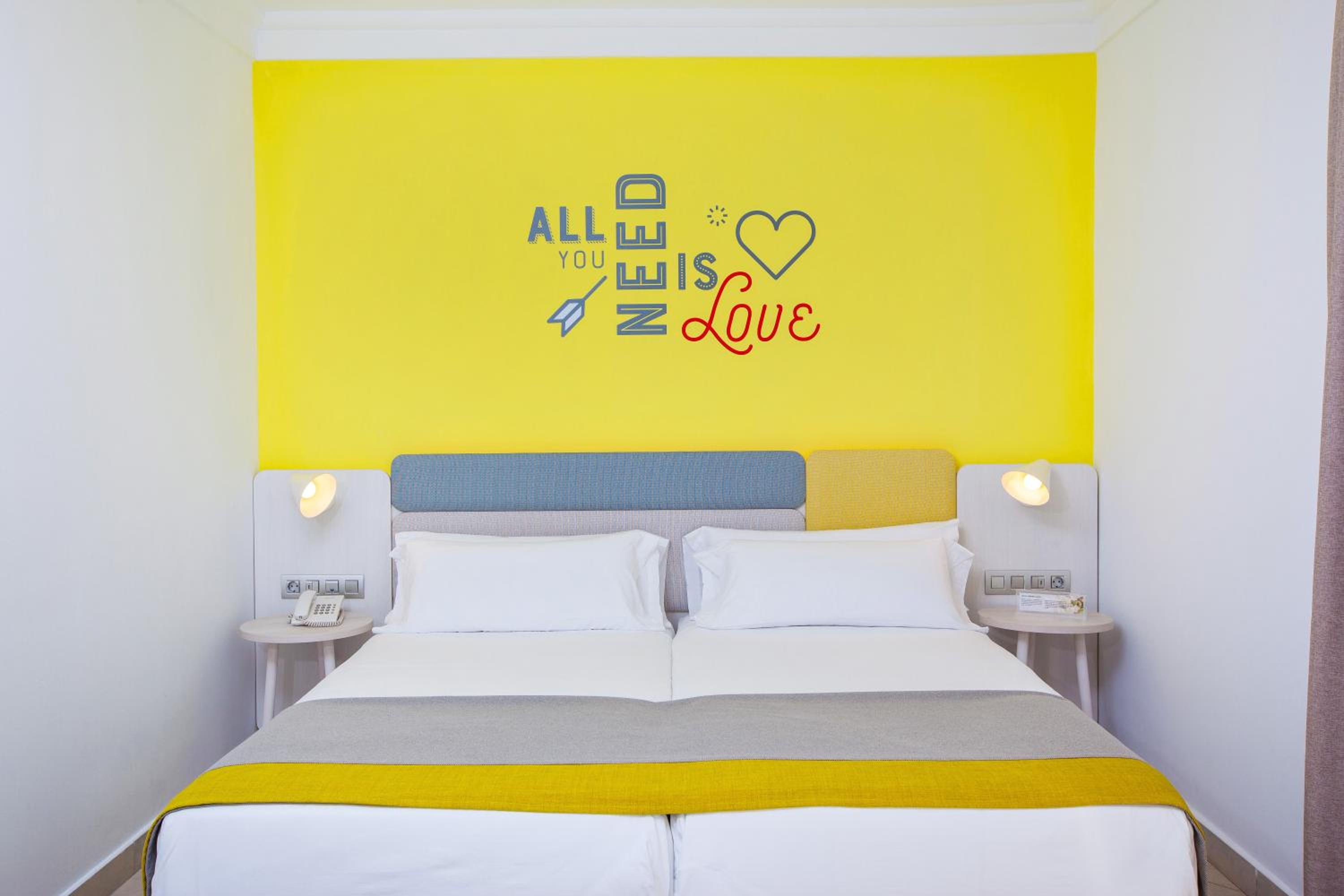 Standard Double Room - Photo 4