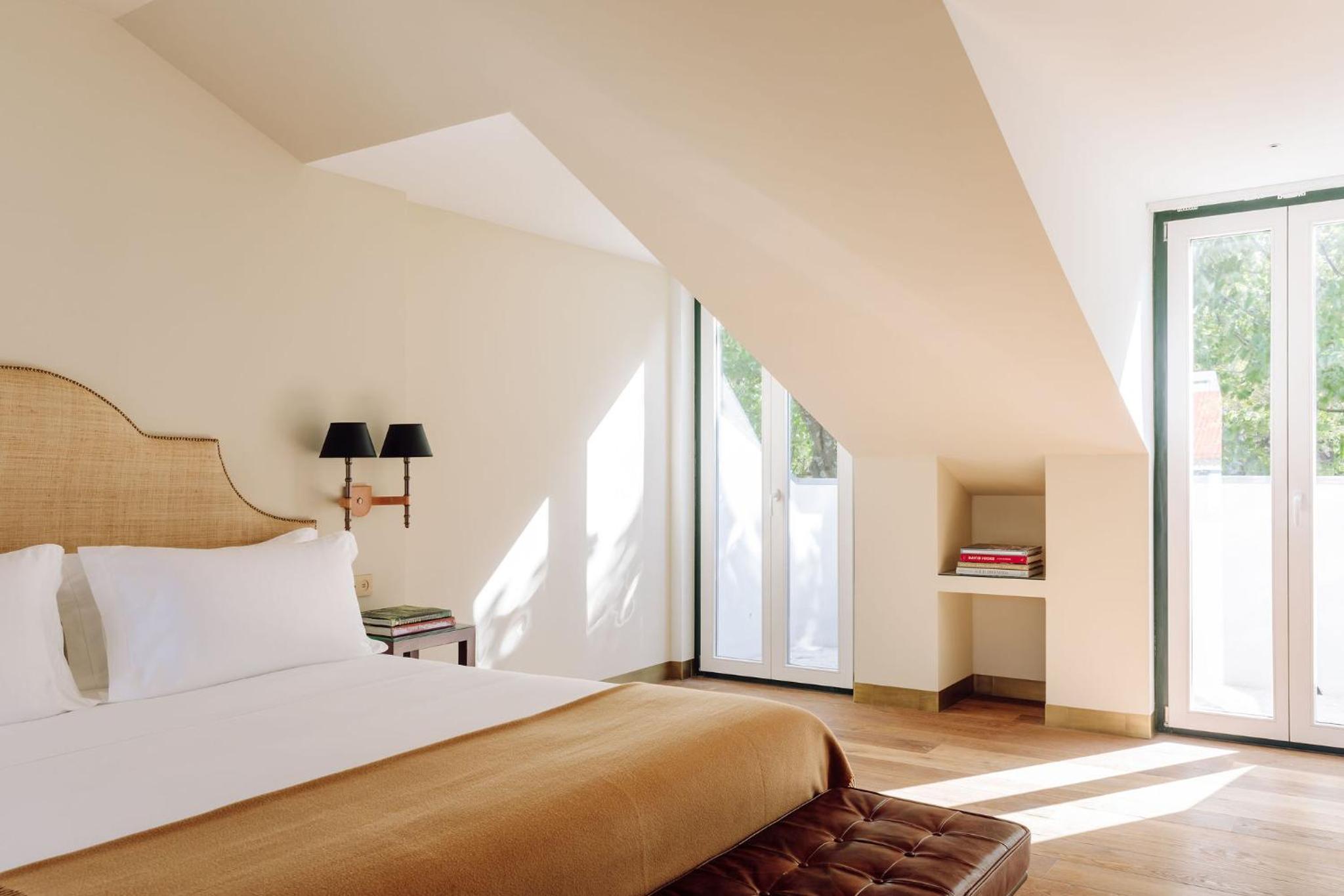 Deluxe Attic Suite photo 3