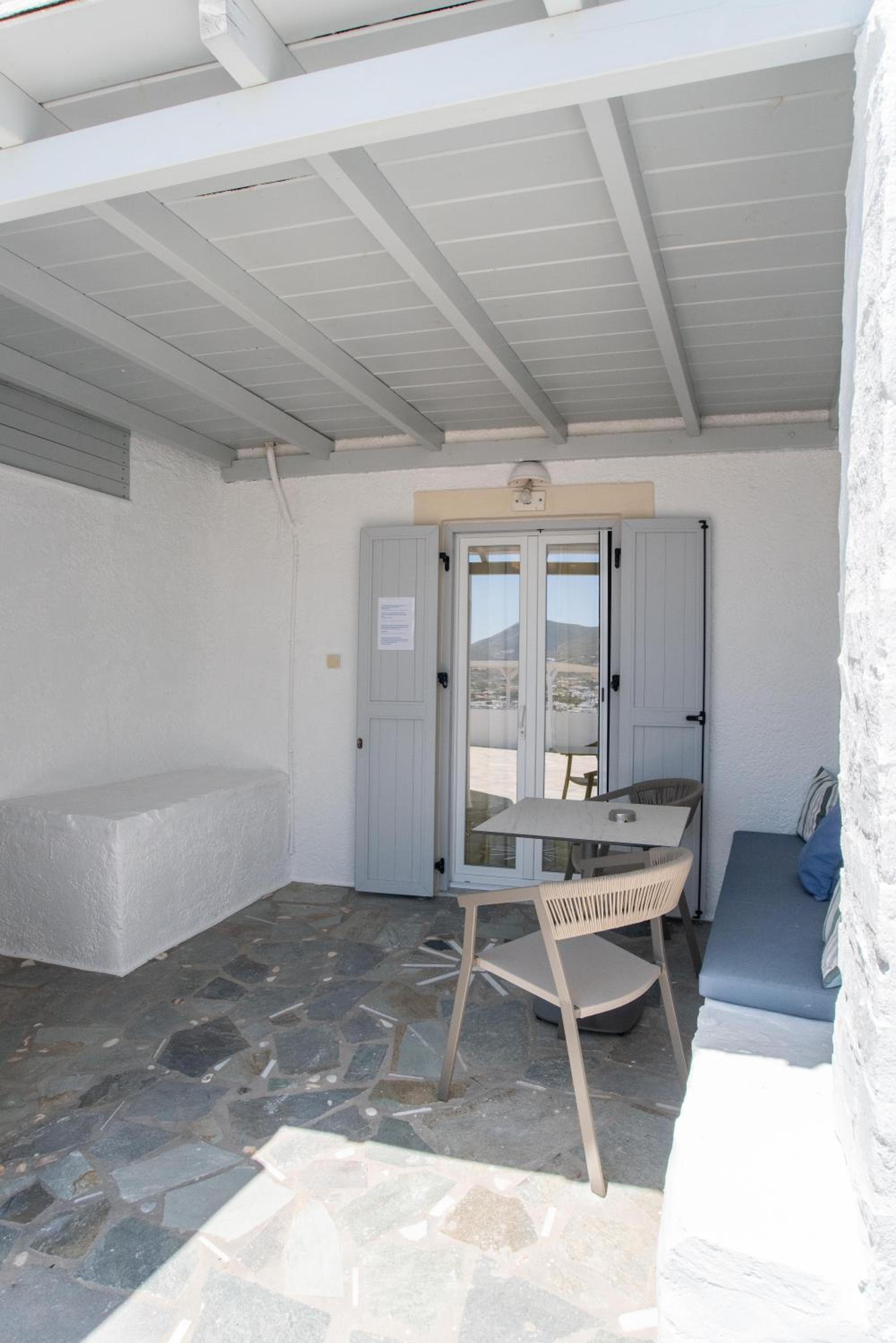 Double Room with Sea View - Photo 9