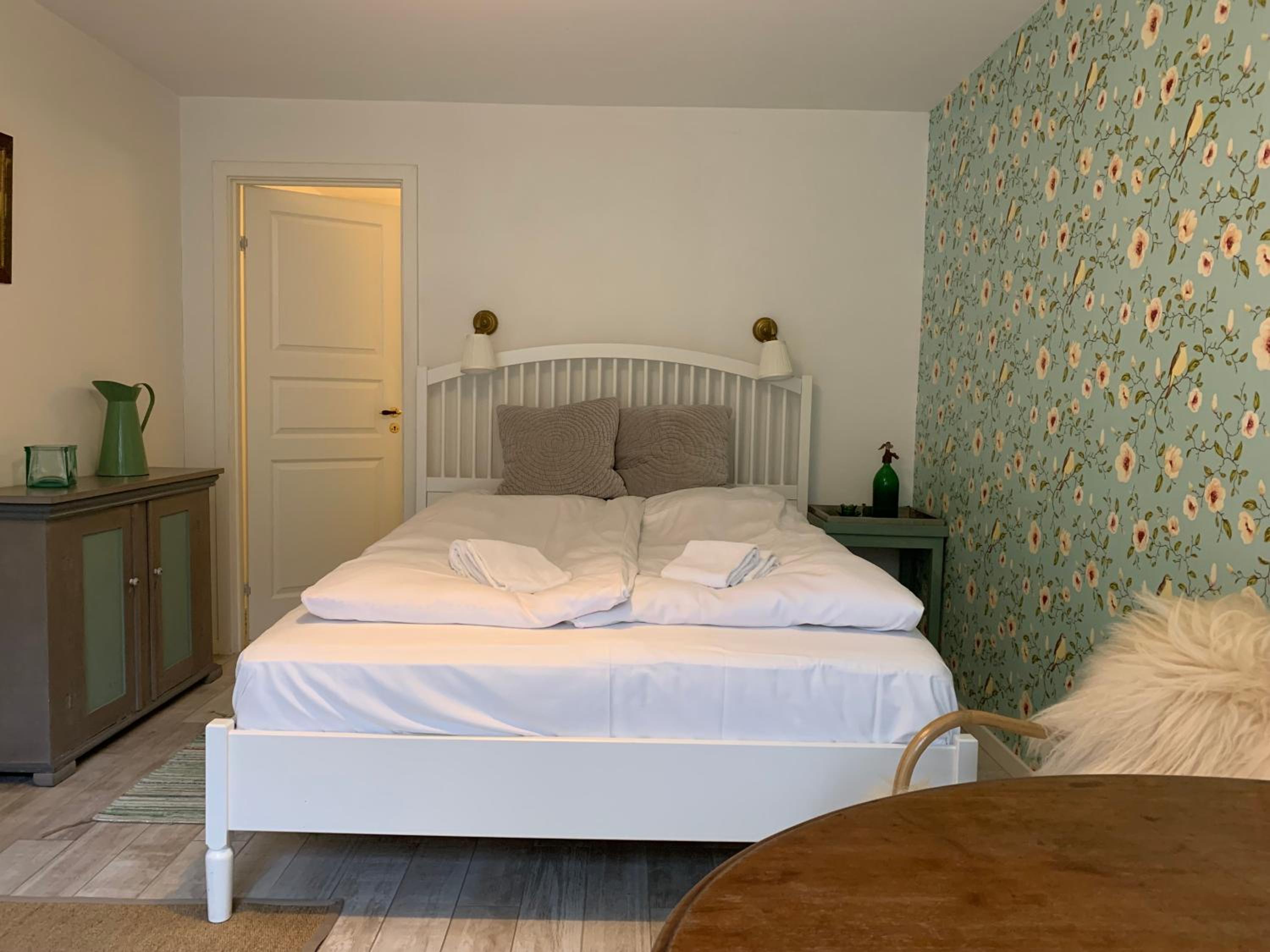 Deluxe Double Room with Shower - Photo 1