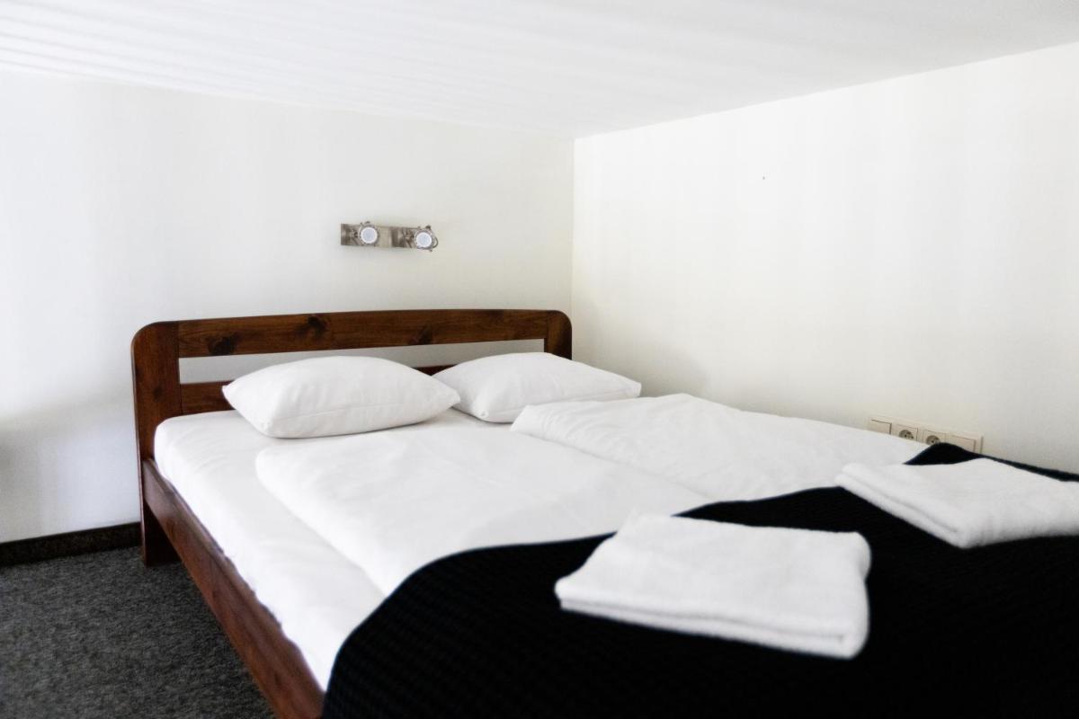 Classic Triple Room photo 2