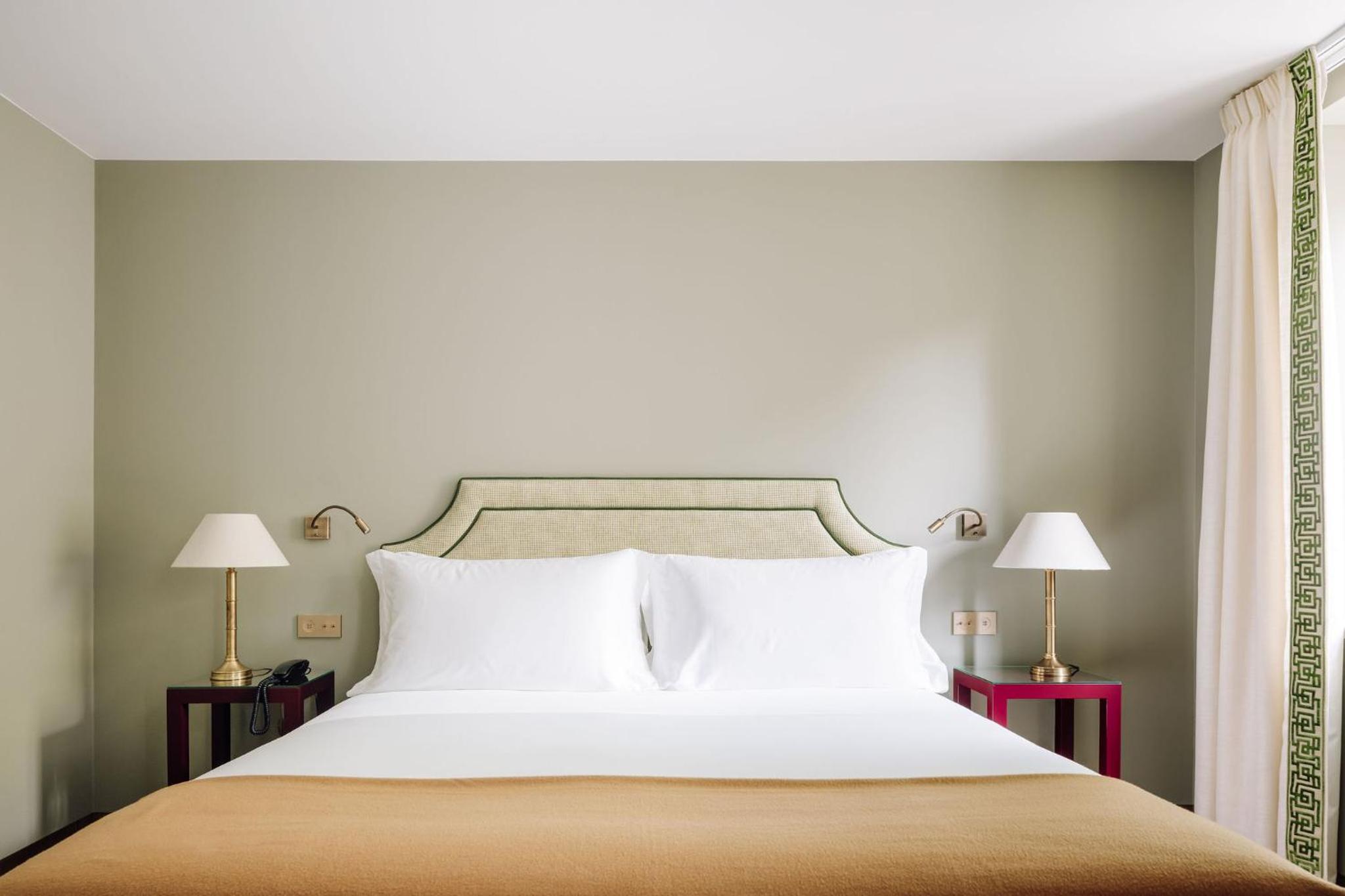 Deluxe Room with Garden View - Photo 3